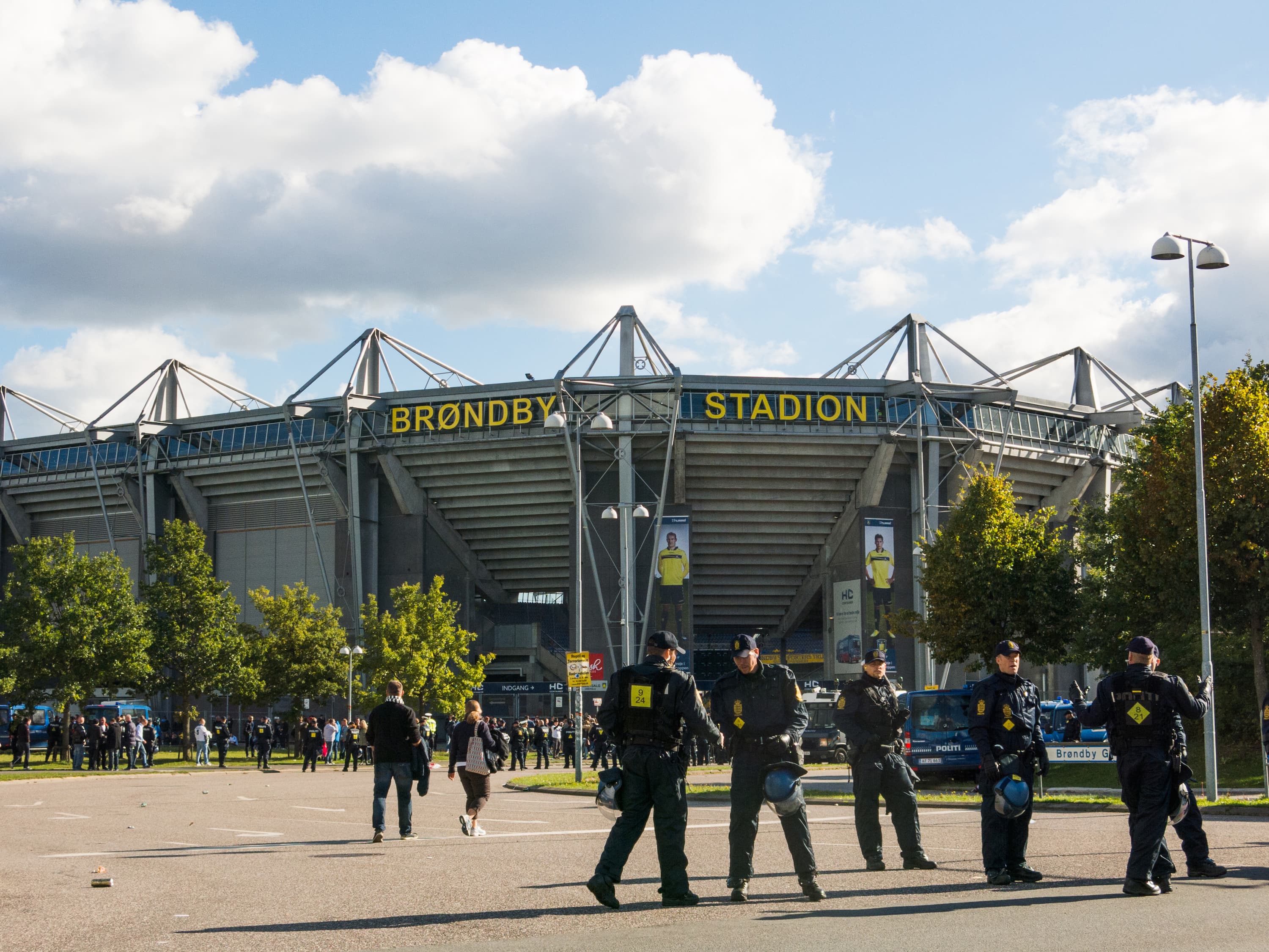 I Brøndby ville kommunen købe den del af stadion, der i dag bliver brugt til gymnasium for 18 millioner kroner – men fik nej af Statsforvaltningen. Foto: Polfoto