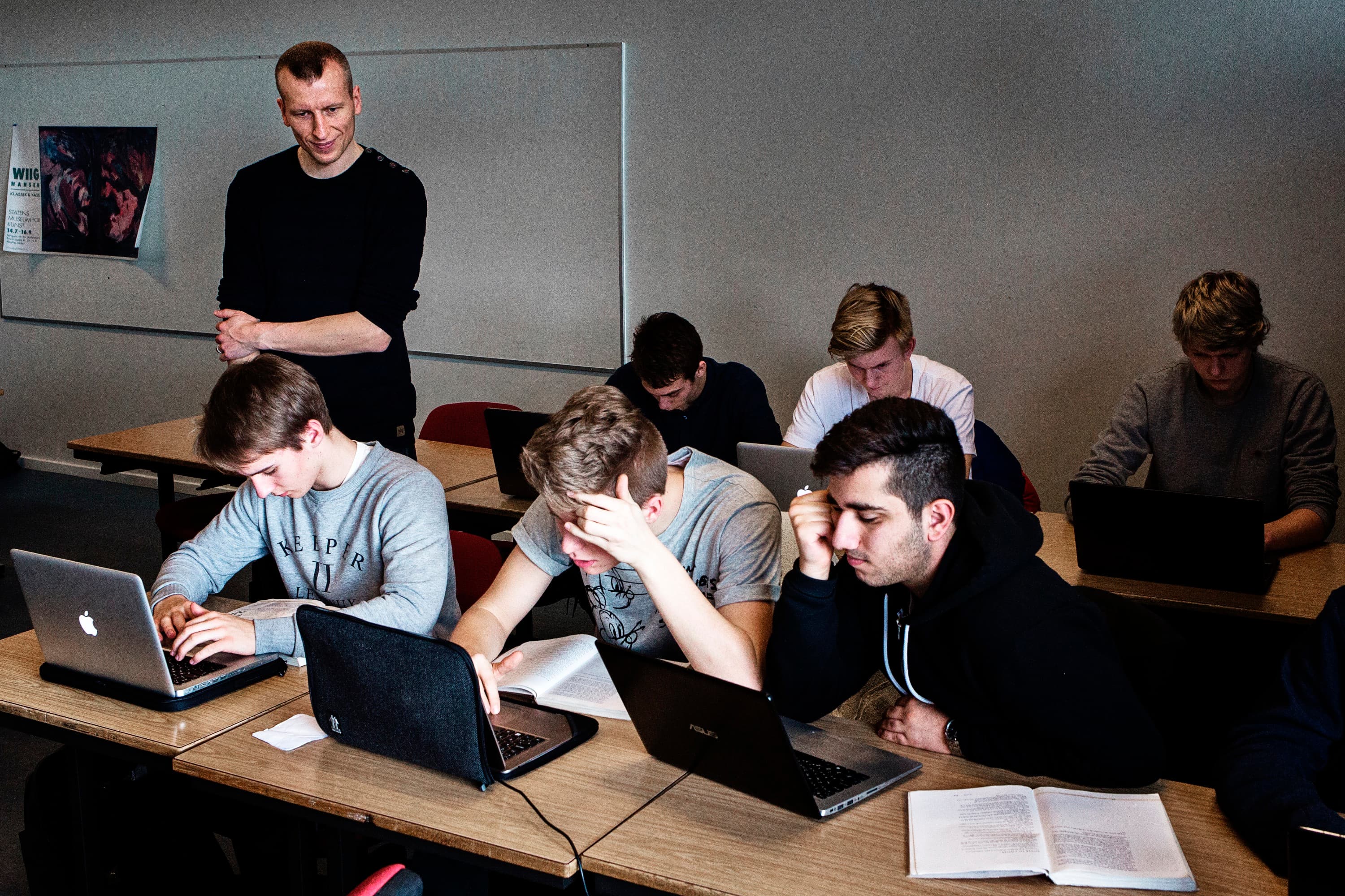 Det er et generelt problem på Lolland. Hvis gymnasiet lukker, får vi en geografisk og social ghetto på Lolland, og vi har brug for at få uddannet alle vore unge, siger Holger Schou Rasmussen (S), borgmester i Lolland.Foto: Janus Engel / Polfoto
