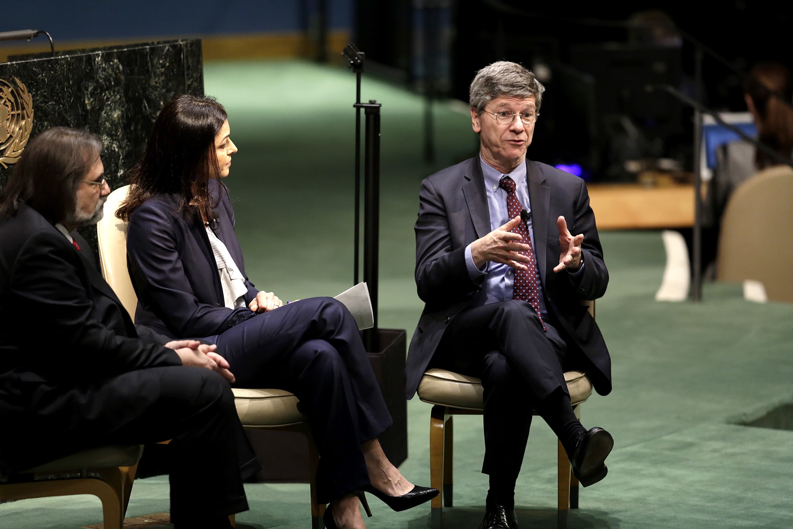 Når George W. Bush vil bekæmpe aids i Afrika, er der håb for verden, mener FN-rådgiver og økonomiprofessor Jeffrey Sachs. For det betyder, at politikere også stræber efter et eftermæle.
Foto: Mark Lennihan / AP / Polfoto
