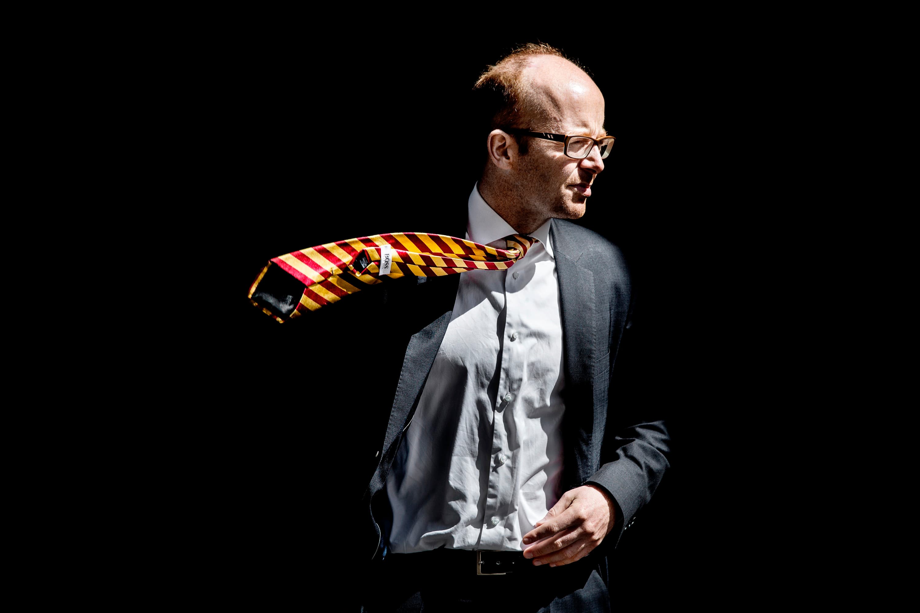 Finansministeriets magtfulde boss Martin Præstegaard samt flere andre departementschefer talte om behovet for større åbenhed som et middel mod den generelle mistillid til embedsværket.
Foto: Daniel Hjort / Polfoto