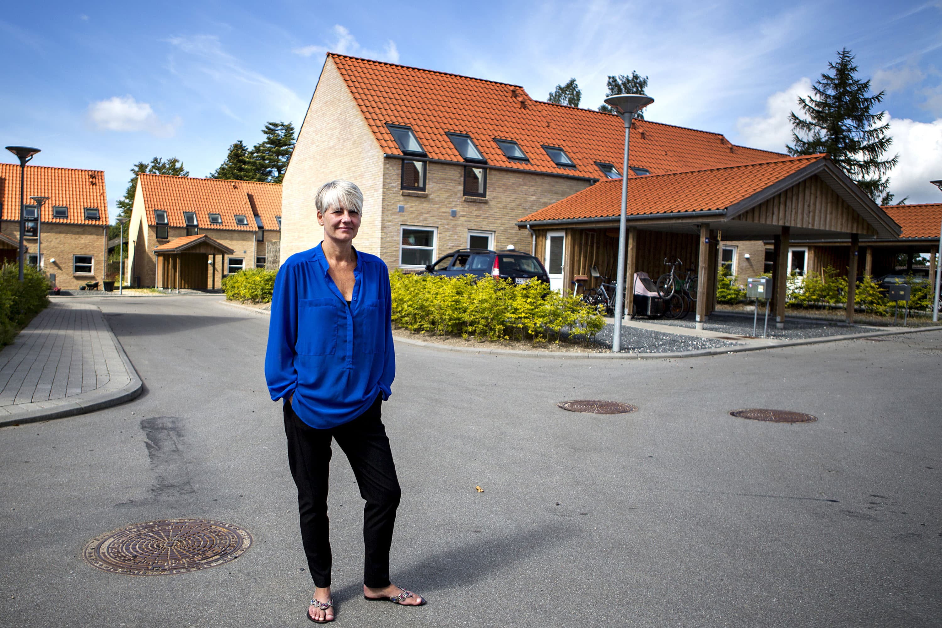 Som borgerrådgiver i Høje-Taastrup Kommune har Bettina Post det seneste år haft fingrene nede i substansen. Den tidligere formand for Dansk Socialrådgiverforening møder borgerne, når de ikke orker det kommunale system længere. Hendes diagnose lyder på: træghed, langsommelighed og alt for stort fokus på reglerne fremfor på mennesket.
Foto: Simone Fals / Polfoto