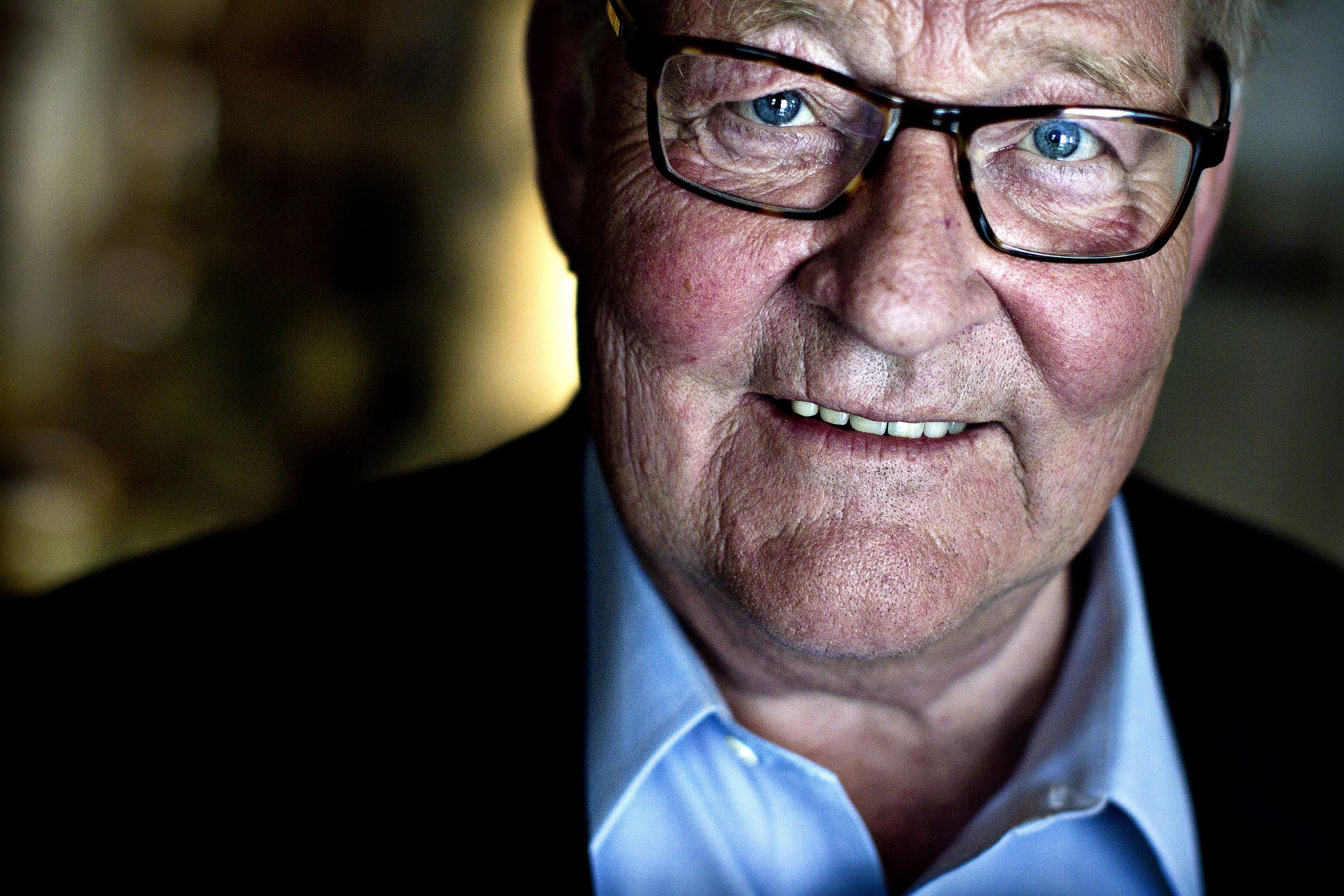 De Radikales tidligere leder Niels Helveg Petersen er død
