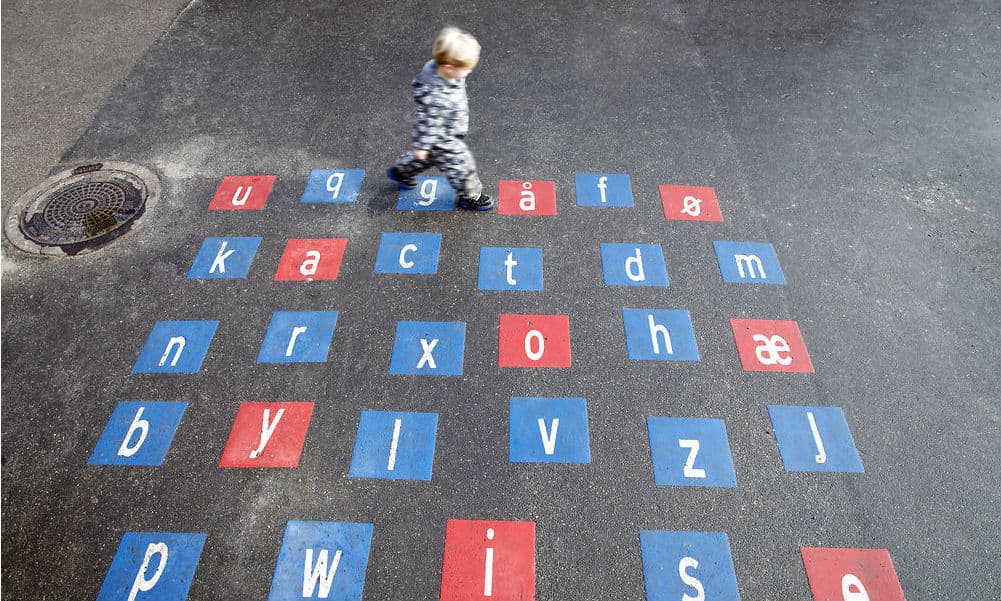 Syv ud af ti skoler lever op til kravet om 45 minutters bevægelse om dagen. Det viser en undersøgelse, som Dansk Skoleidræt og TrygFonden lavede i august 2017. 