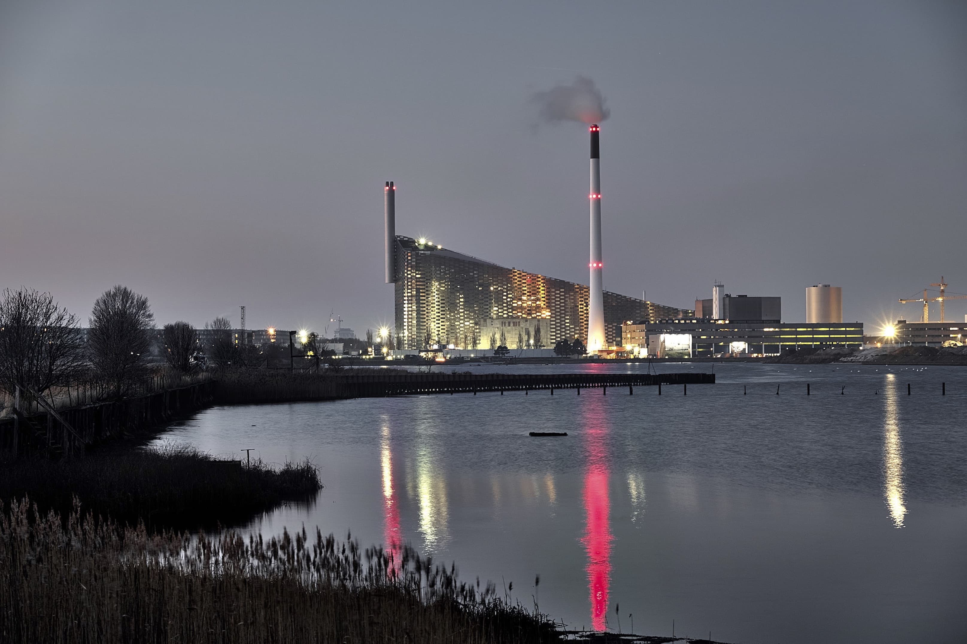Amager Ressource Center har indkøbt kalk, kedelmurværk og servicearbejde for i alt 121 mio. kr. uden at sende opgaverne i udbud.