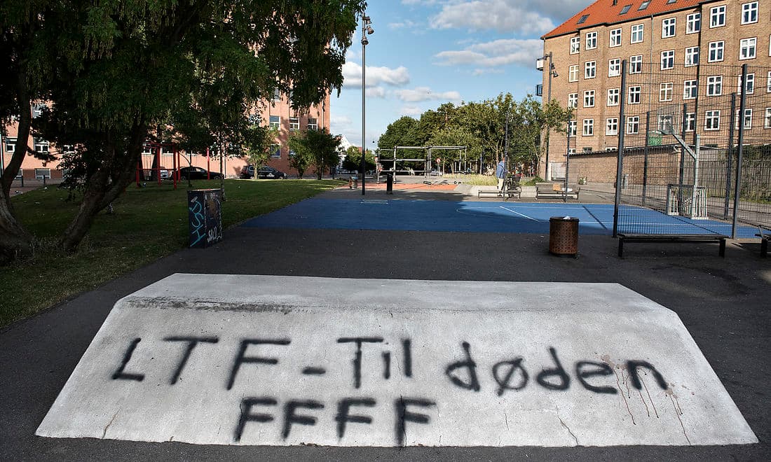 Kommuner, som hjælper tidligere rockere og bandemedlemmer igennem exit-programmer, har svært ved at finde boliger til dem. Men boligen kan blive afgørende for, om exit’en lykkes, lyder det fra forsker.
