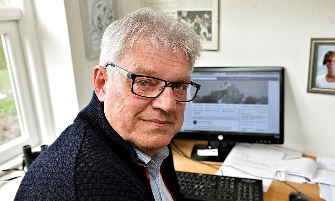Haderslev Kommune vil betale for sagsanlæg imod byrådsmedlem Mogens Rerup (EL), der fastholder, at han har lov til at offentliggøre navne på kommunalt ansatte sagsbehandlere og chefer. Blandt andet med henvisning til politikeres udvidede ytringsfrihed.