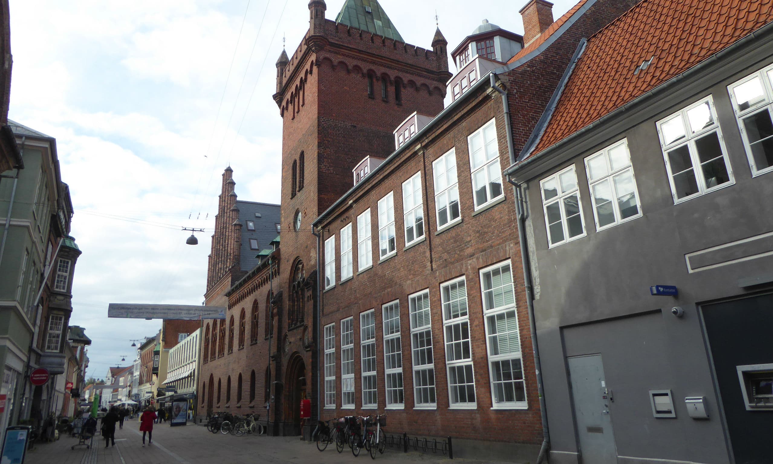 Helsingør Rådhus: Centralt i øvelsen med at nedbarbere ejendomsudgifterne har været etableringen af ét center til ejendomsvedligehold med ansvar for budgetter, ligesom indførelsen af et nyt it-system ifølge kommunen har været vigtigt.
