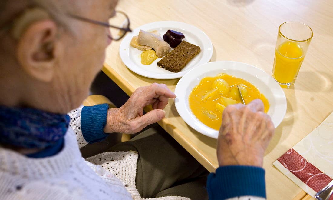 Skal der tages hensyn til klima, miljø, religion og vegetarisme i den kommunale kostpolitik? Det er et åbent spørgsmål i mange kommuner.
