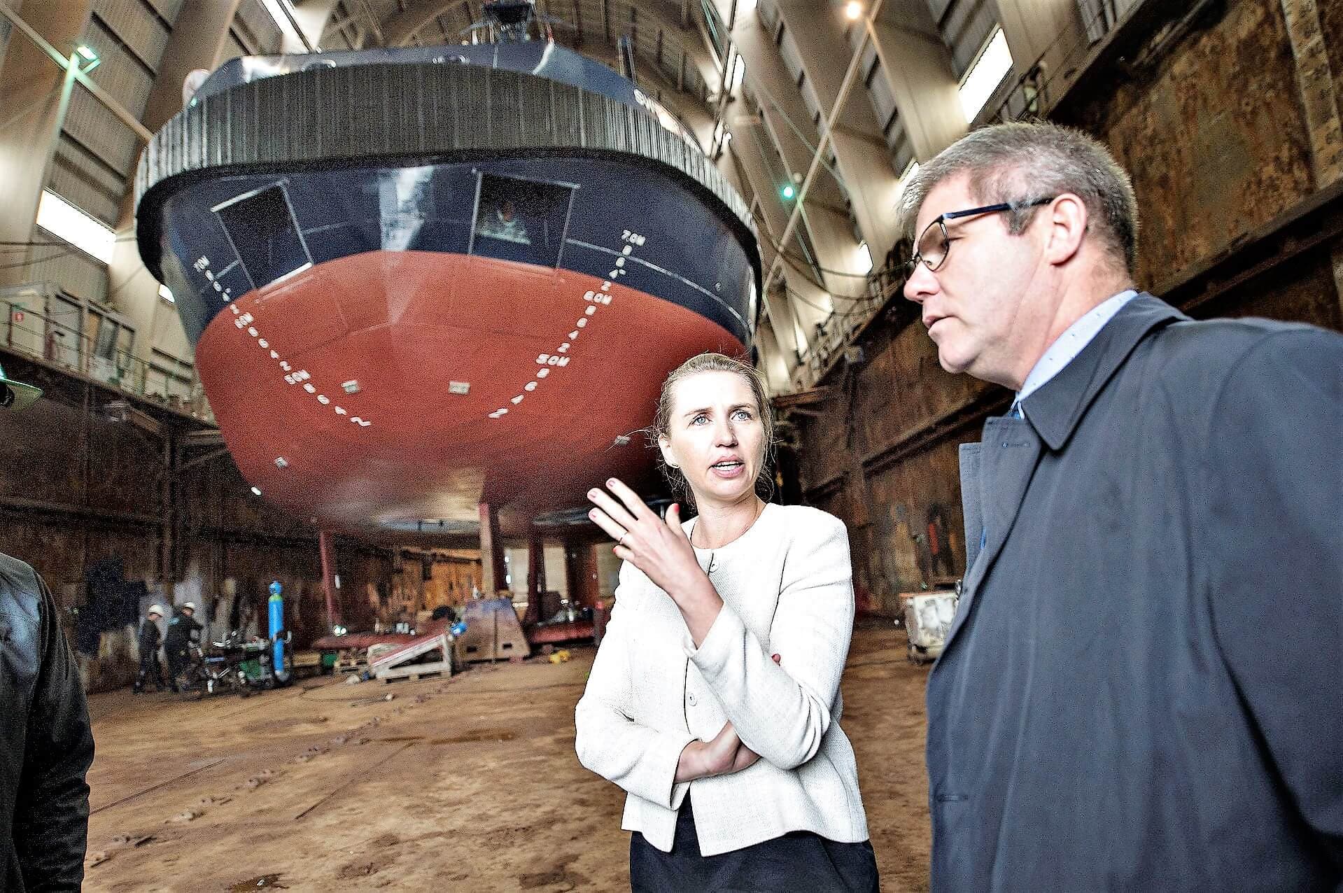 Fra før Mette Frederiksen blev statsminister ses hun i samtale med Hjørrings borgmester Arne Boelt. De to taler ofte sammen under corona-nedlukningen i Hjørring.