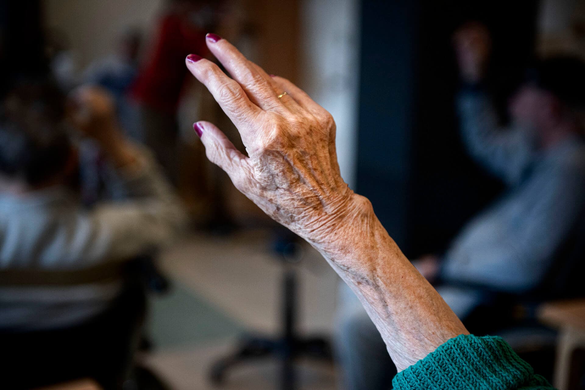 Ikke siden foråret har der været så mange tilfælde af coronavirus på landets plejehjem. Et eksempel lige nu viser, hvor galt det kan gå. 