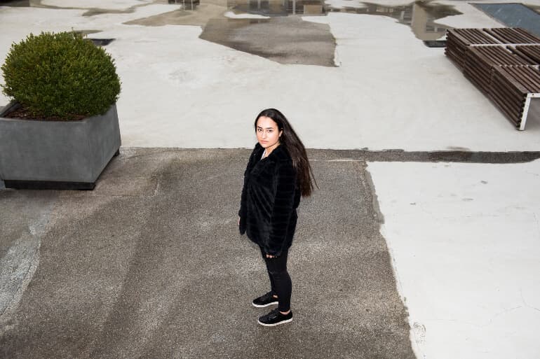 Én skrev, at hvis han mødte mig i virkeligheden,
ville han tisse på mig hele vejen ned til grænsen
og ud af Danmark, fortæller Hediye Temiz (R), byrådsmedlem i Albertslund
