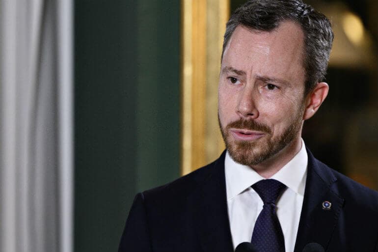 Jakob Ellemann-Jensen (V) har brugt noget af juleferien på at sætte sig ind i Instrukskommissionens delberetning i sagen mod Venstres næstformand, Inger Støjberg. Beretningen tegner samlet set et billede af Venstre, som vi ikke kan være tjent med, skriver han på Facebook.