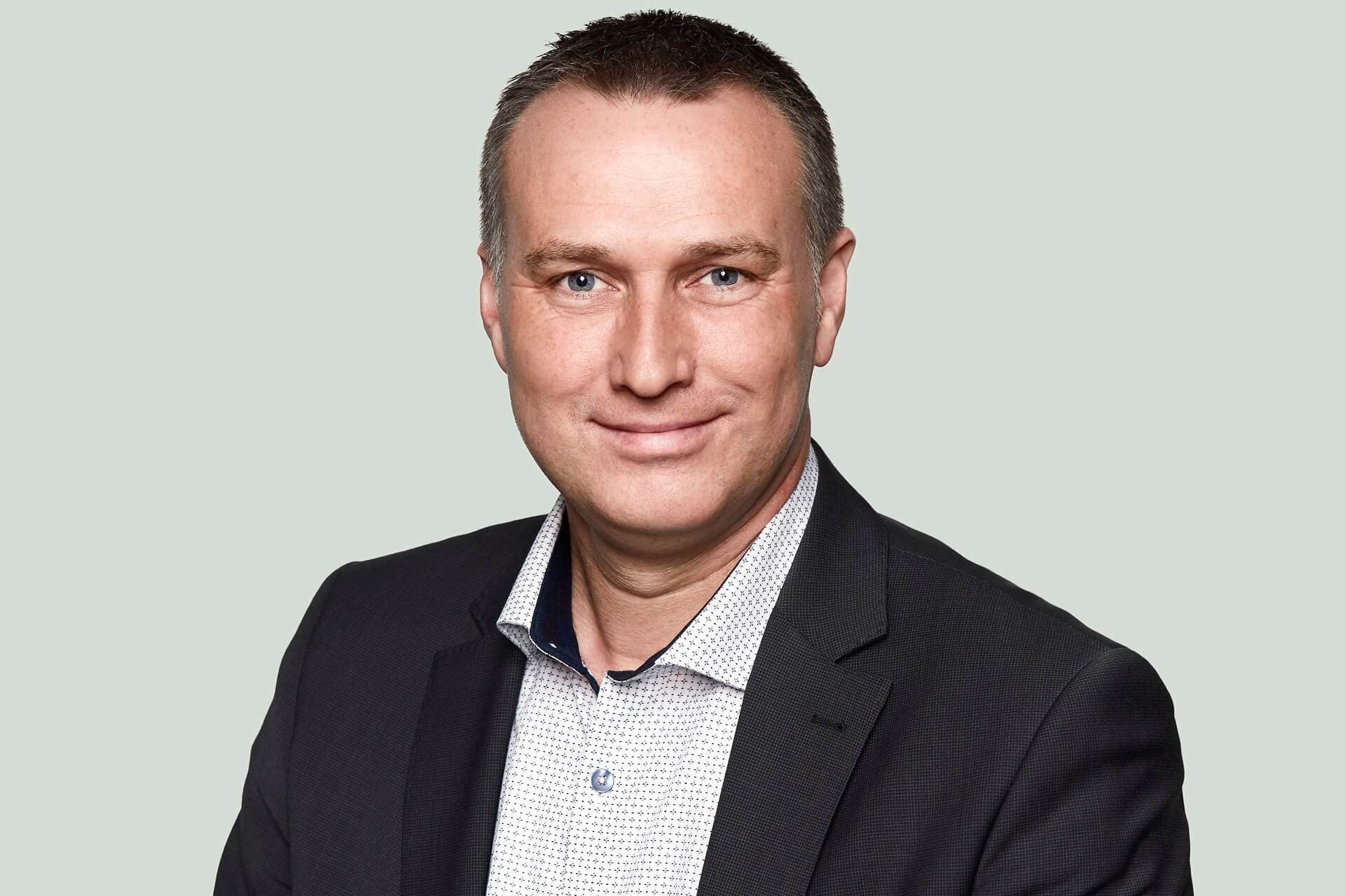 Næstveds borgmester, Carsten Rasmussen (S), beskriver sig selv som et meget socialt menneske. Derfor har det sat socialdemokraten på prøve, at coronavirusset har tvunget ham til at begrænse sin tilstedeværelse rundt i kommunen i 2020. 
