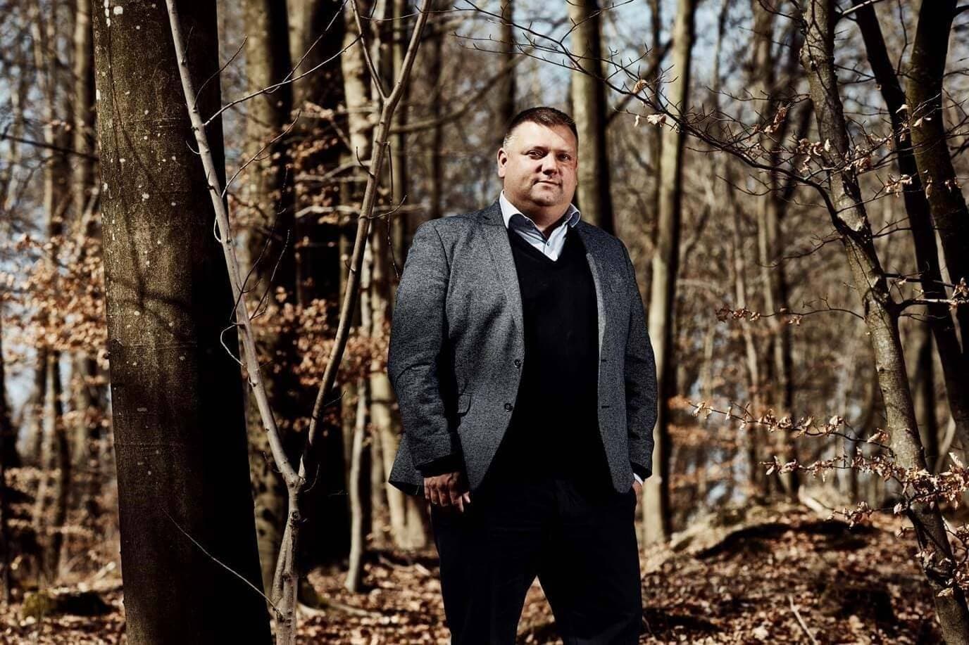 Anders Gerner Frost sidder sammen med sit parti nytgribskov på borgmesterposten i Gribskov. Kun tre steder i landet er en politiker fra en lokalliste borgmester. Anders Gerner Frost mener, det er en fordel for samarbejdet, at der ikke er en tydelig blok efter et valg. 