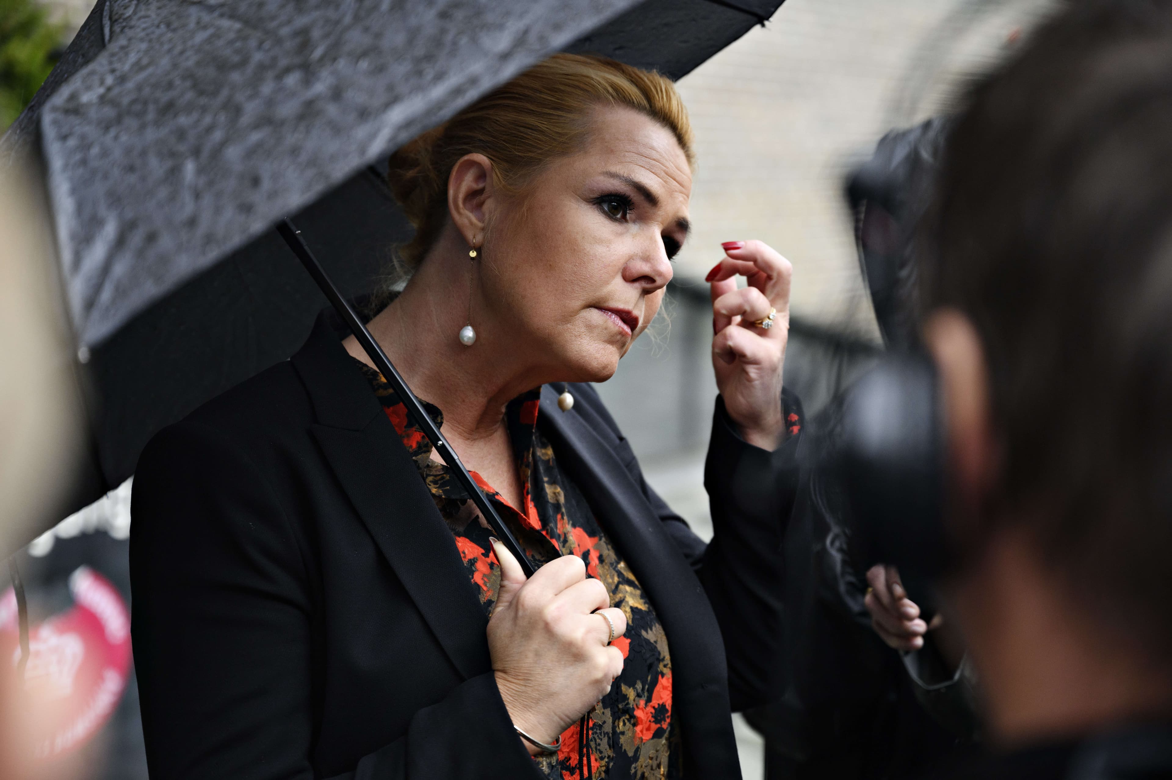 Tidligere udlændinge- og integrationsminister Inger Støjberg (V) kom et stort skridt tættere på en rigsret tirsdag. Efter fem år med samråd, ombudsmandsundersøgelse og en dybdegående kommissionsundersøgelse mener flere partier nu, at ministeren skal stå juridisk til ansvar for adskillelsen af asylpar i 2016.