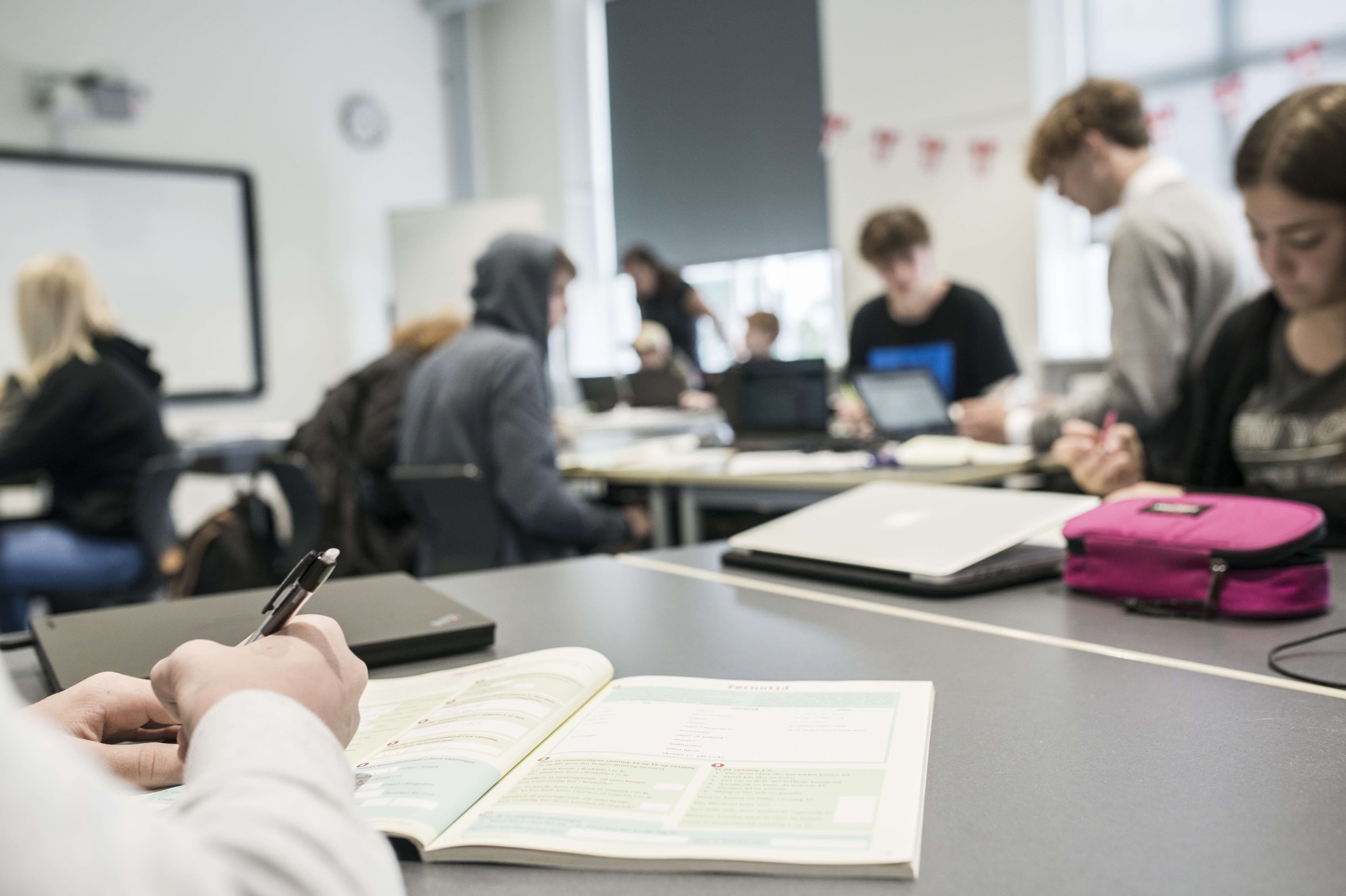 Folkeskolens 9.-klasser afventer i spænding, om foråret byder på eksamener, fest og sidste skoledag, eller om de må nøjes med hjemmeundervisning. 