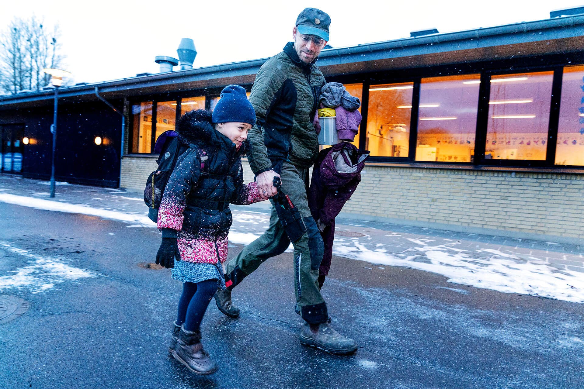 Mandag kunne landets 0.-4.-klasser vende tilbage til en lidt mere normal hverdag, da skolerne åbnede for fysisk undervisning af de yngste. Lærerne er klar. 