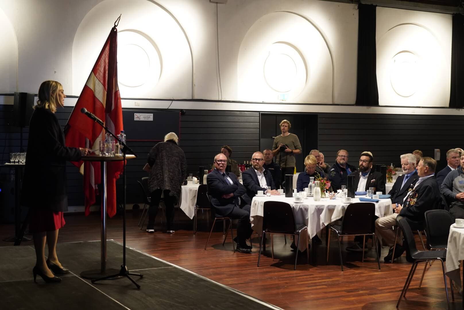Forsvarsminister Trine Bramsen (S) var mandag i Randers for at anerkende Randers veteranindsats, som gør dem til Årets Veterankommune. 
