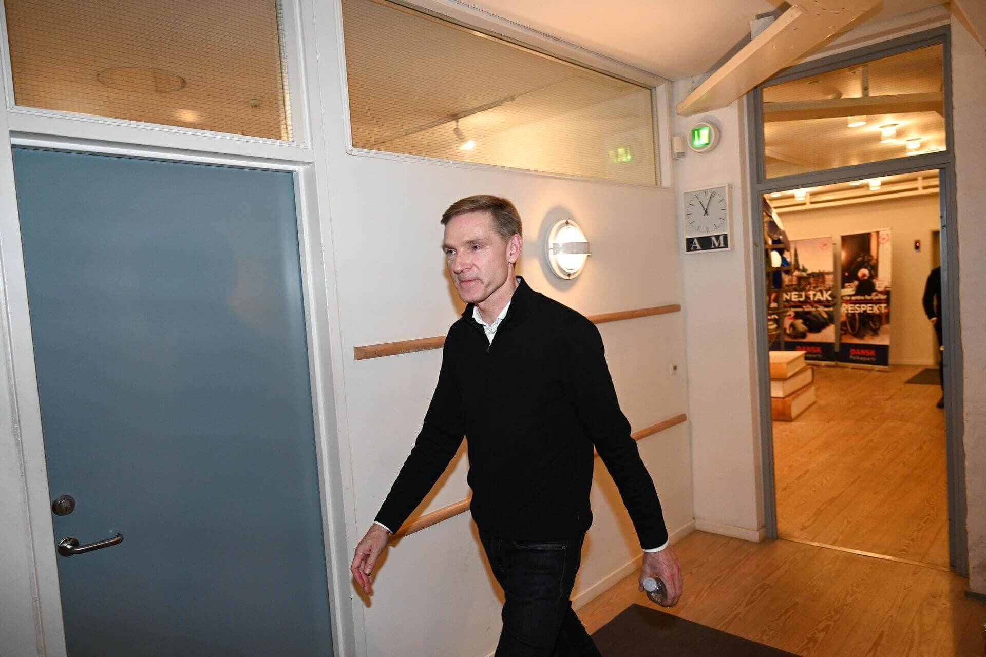 Støvet havde endnu ikke lagt sig ovenpå valgaftenen, da Kristian Thulesen Dahl meddelte, at han ville gå. DFs formand kunne ikke fortsætte ovenpå partiets valgnederlag, som bød på tilbagegang i alle 98 kommuner.