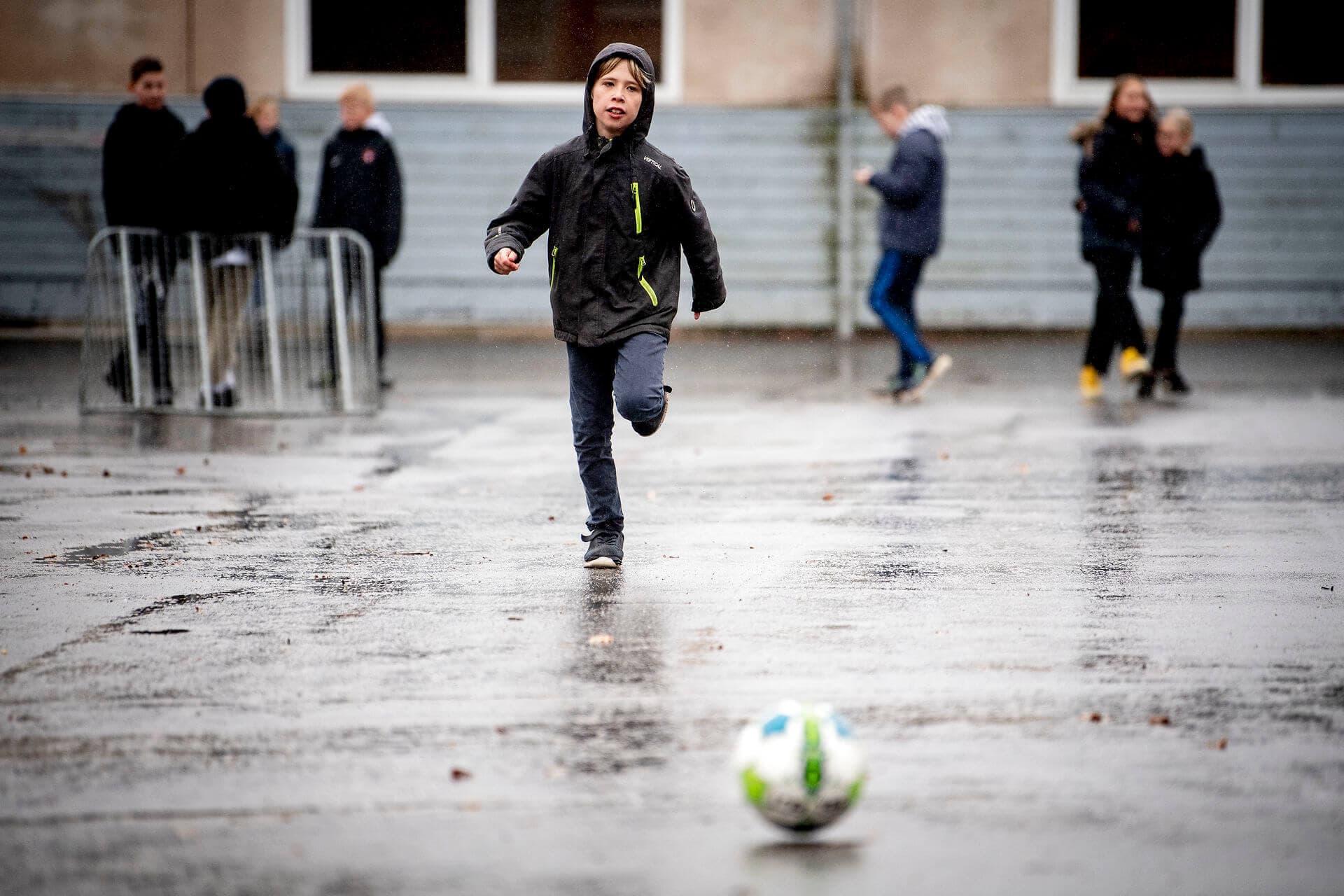 Man vil gerne starte på ny, men der er stadig mange ubesvarede spørgsmål, siger Andreas Rasch-Christensen, forskningschef for pædagogik ved VIA University College, om folkeskolen, som endnu engang skal være et fokusområde for de nye byråd. 