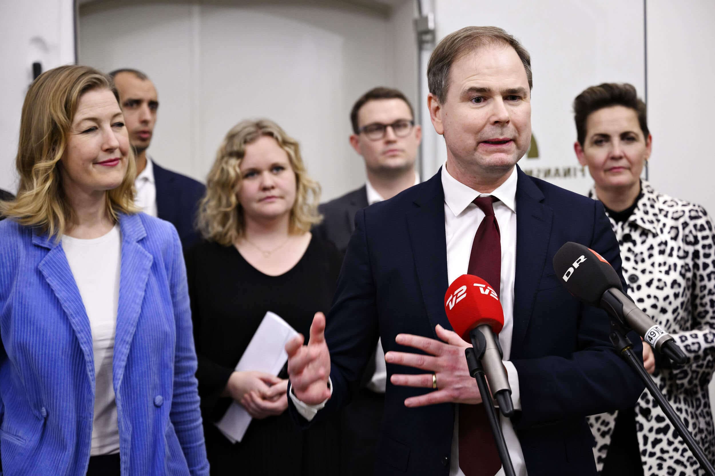 Finansminister Nicolai Wammen (S) kunne fredag aften præsentere den aftale, der skal være med til at øge arbejdsudbuddet i Danmark.