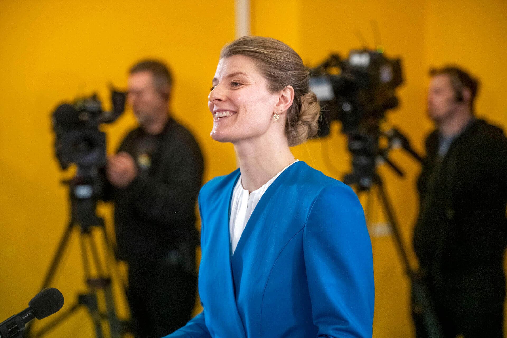 Den demokratiske samtale skal styrkes, mener regeringen, der med sit medieudspil torsdag har lagt op til forhandlinger med Folketingets øvrige partier.