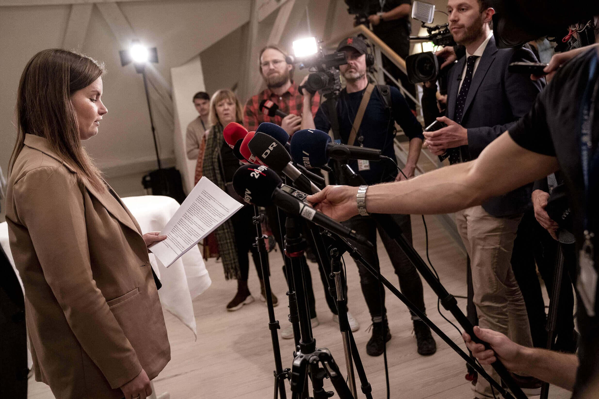   Enhedslistens Mai Villadsen melder ud efter møde i folketingsgruppen, at de har mistet tilliden til transportministeren. 