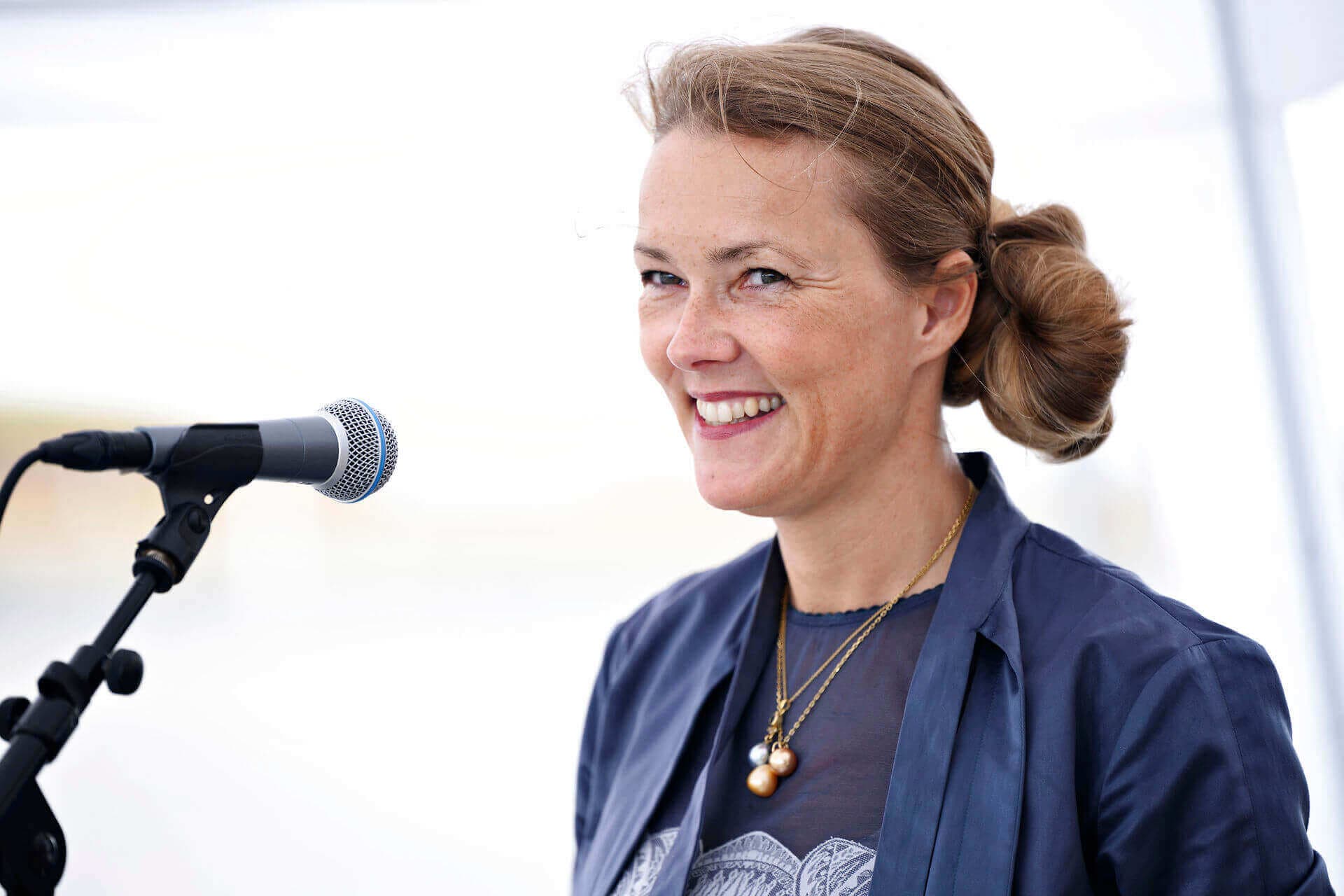 Mennesker søger oftest nogen, der ligner sig selv, når man skal sikre et godt samarbejde. Det kan være en ulempe for kvindelige kommunaldirektører og kandidater, da de flest borgmestre er mænd. Stine Johansen er kommunaldirektør i Helsingør med Benedikte Kiær (K) som borgmester. 