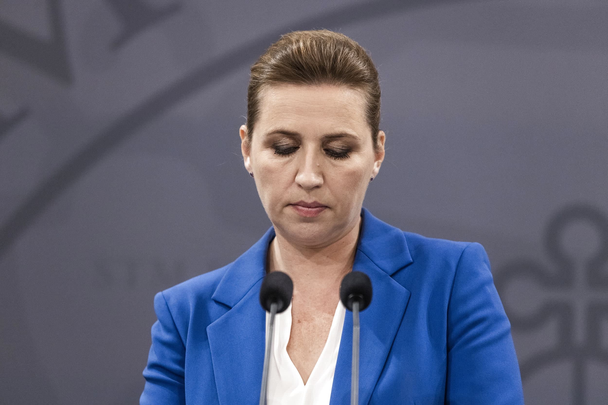 Statsminister Mette Frederiksen (S) holdt et to timer langt pressemøde fredag om Minkkommissionens kritik af regeringen og dens embedsmænds håndtering af Minksagen. 