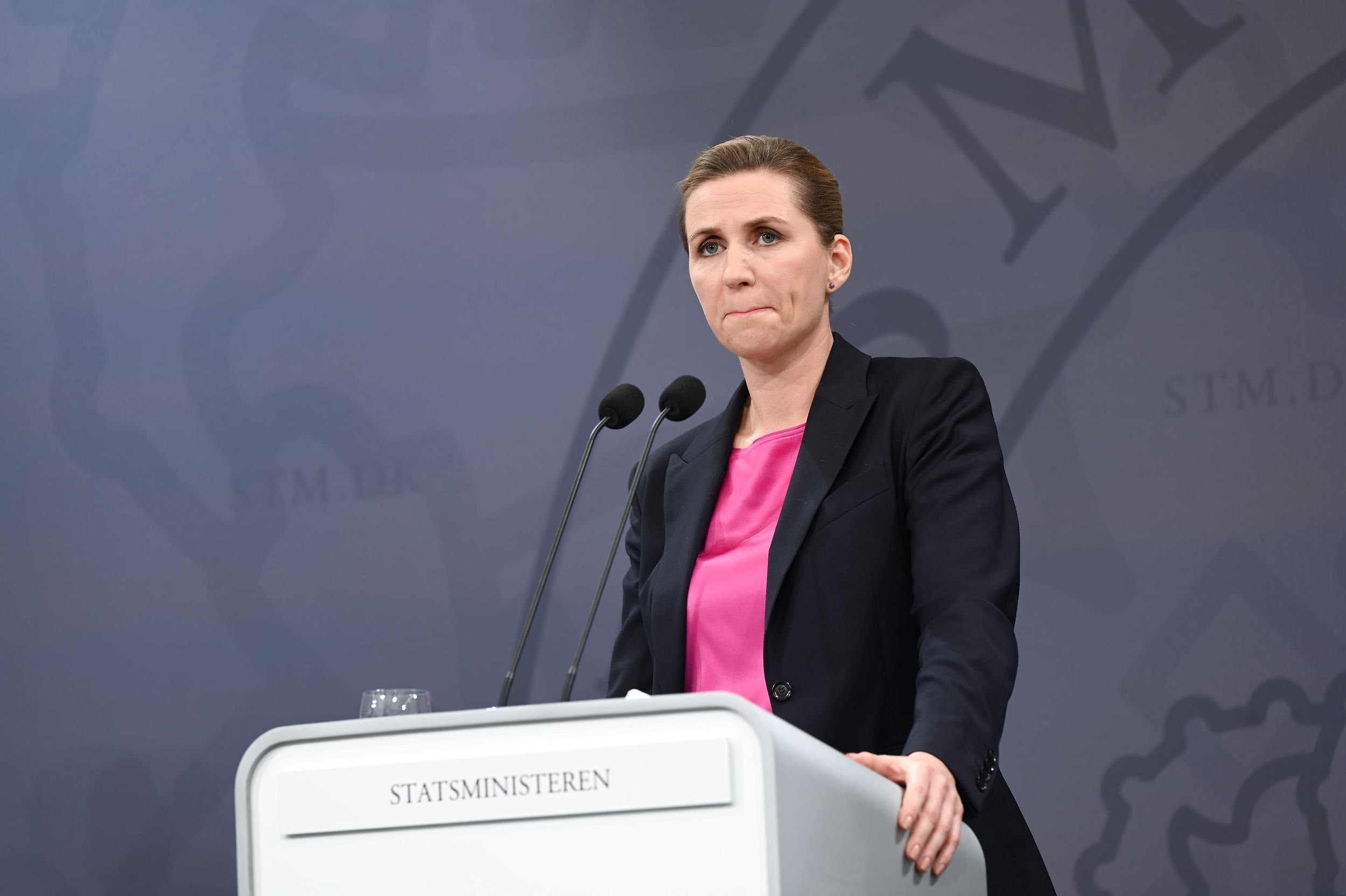 Statsminister Mette Frederiksen (S) ved et af flere coronapressemøder om mink.