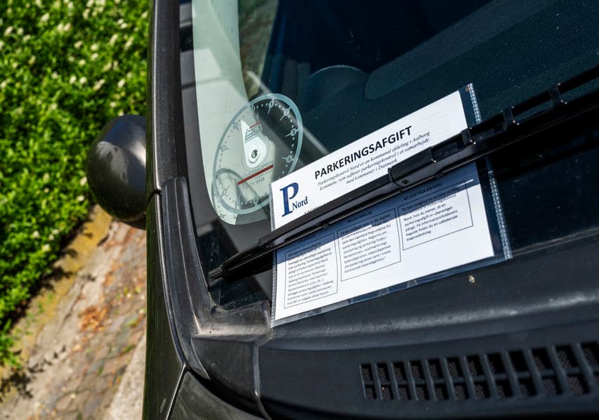 Kommunale p-bøder sakker bagud og kontrollanter kan ikke straffe vaneforseelser