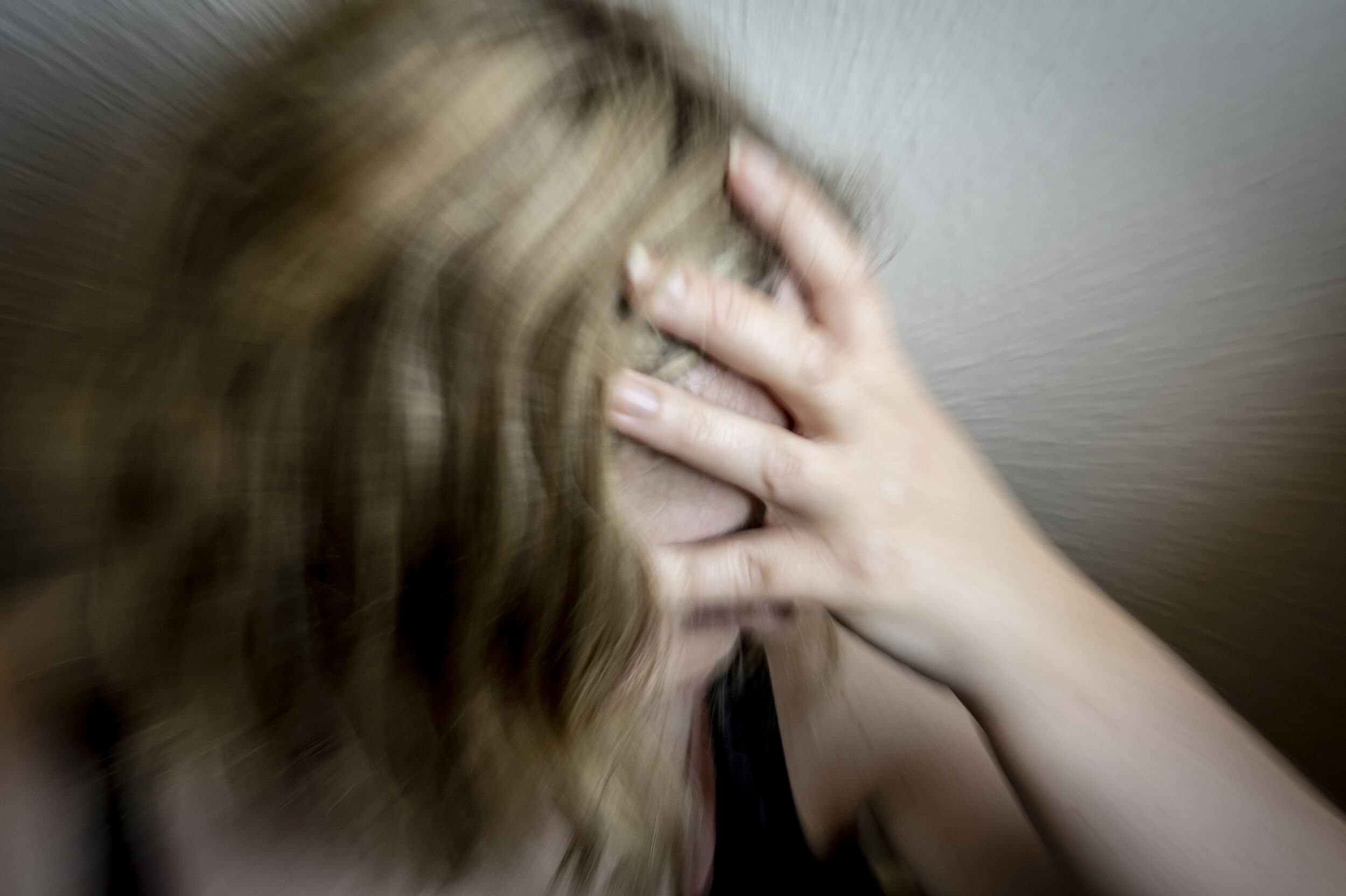 Det er en kommunal opgave at behandle børn og unge, der har været udsat for seksuelle overgreb og vold, men kun få kommuner har et specialiseret tilbud til disse børn.