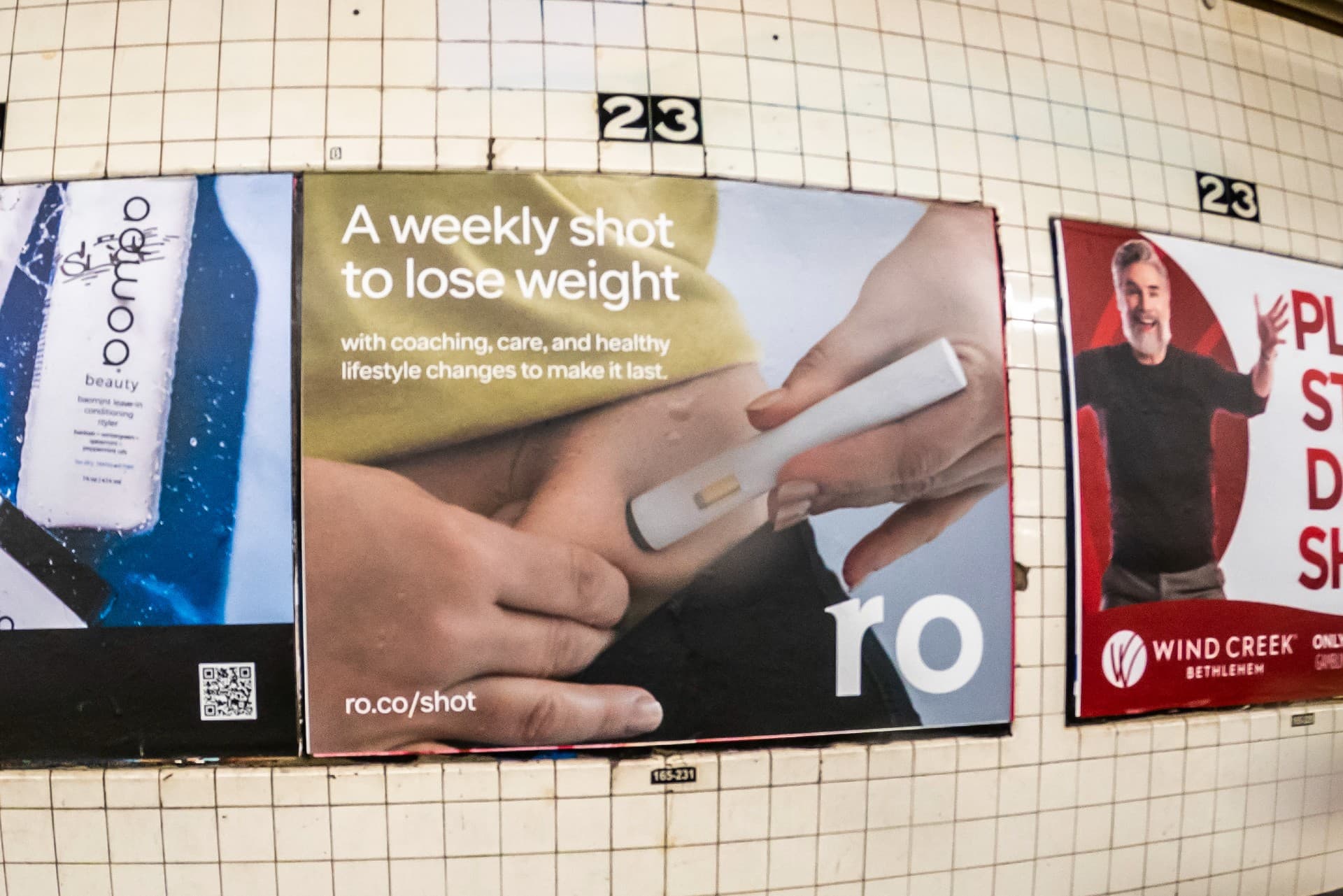 Vægttab er big business. Her en reklame i New Yorks subway.