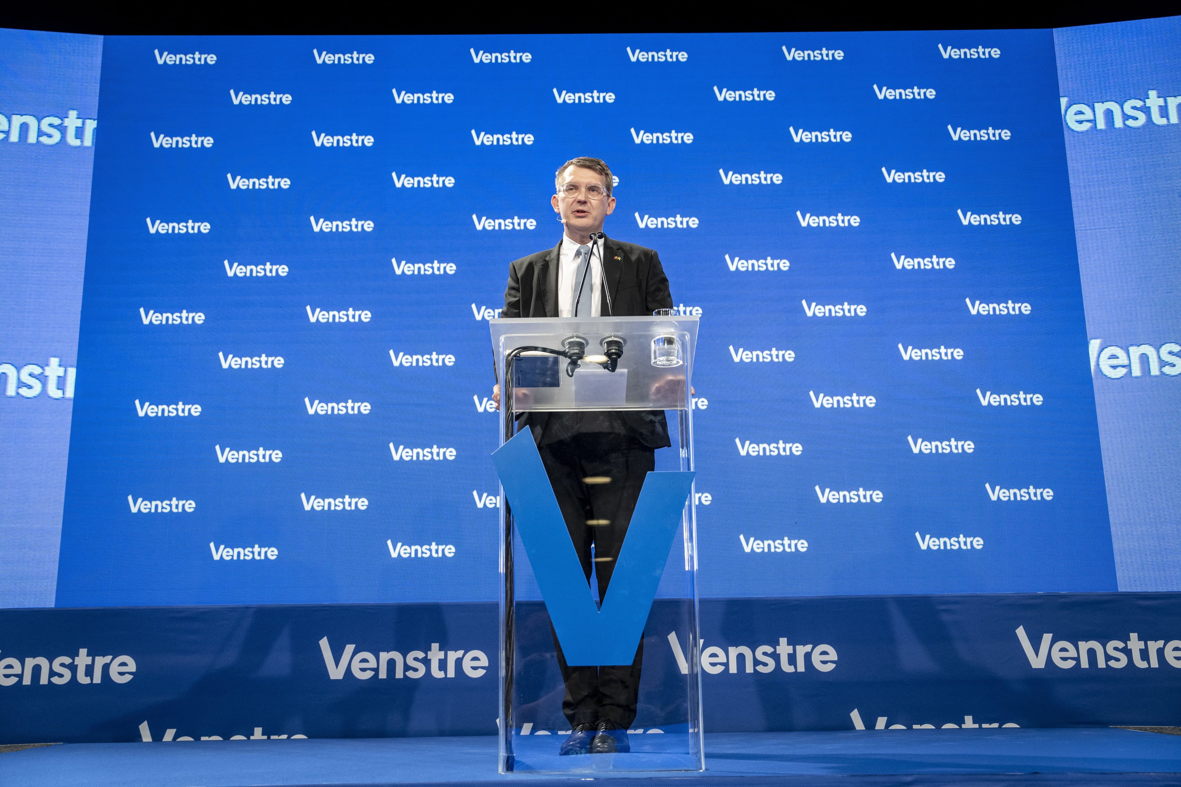Troels Lund Poulsen blev lørdag officielt valgt som Venstres nye formand på partiets landsmøde i Herning. Der var tale om en kroning, da der ikke var andre kandidater til at efterfølge Jakob Ellemann-Jensen. - 