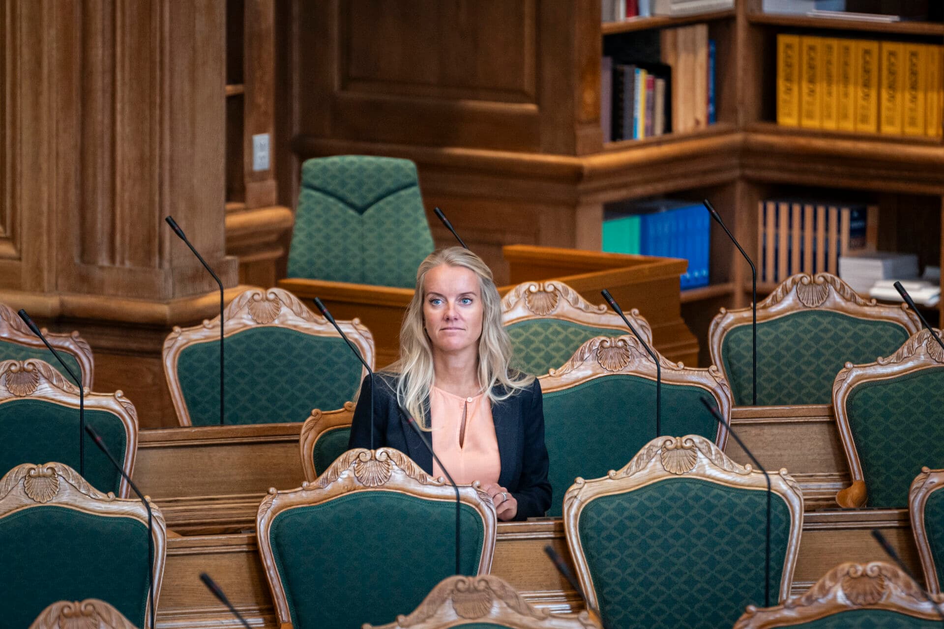   Først var de seks i Nye Borgerliges folketingsgruppe. Nu er de to - Pernille Vermund og Kim Edberg Andersen, mens Peter Seier Christensen er sygemeldt. Snart er partiet ude af Christiansborg. 