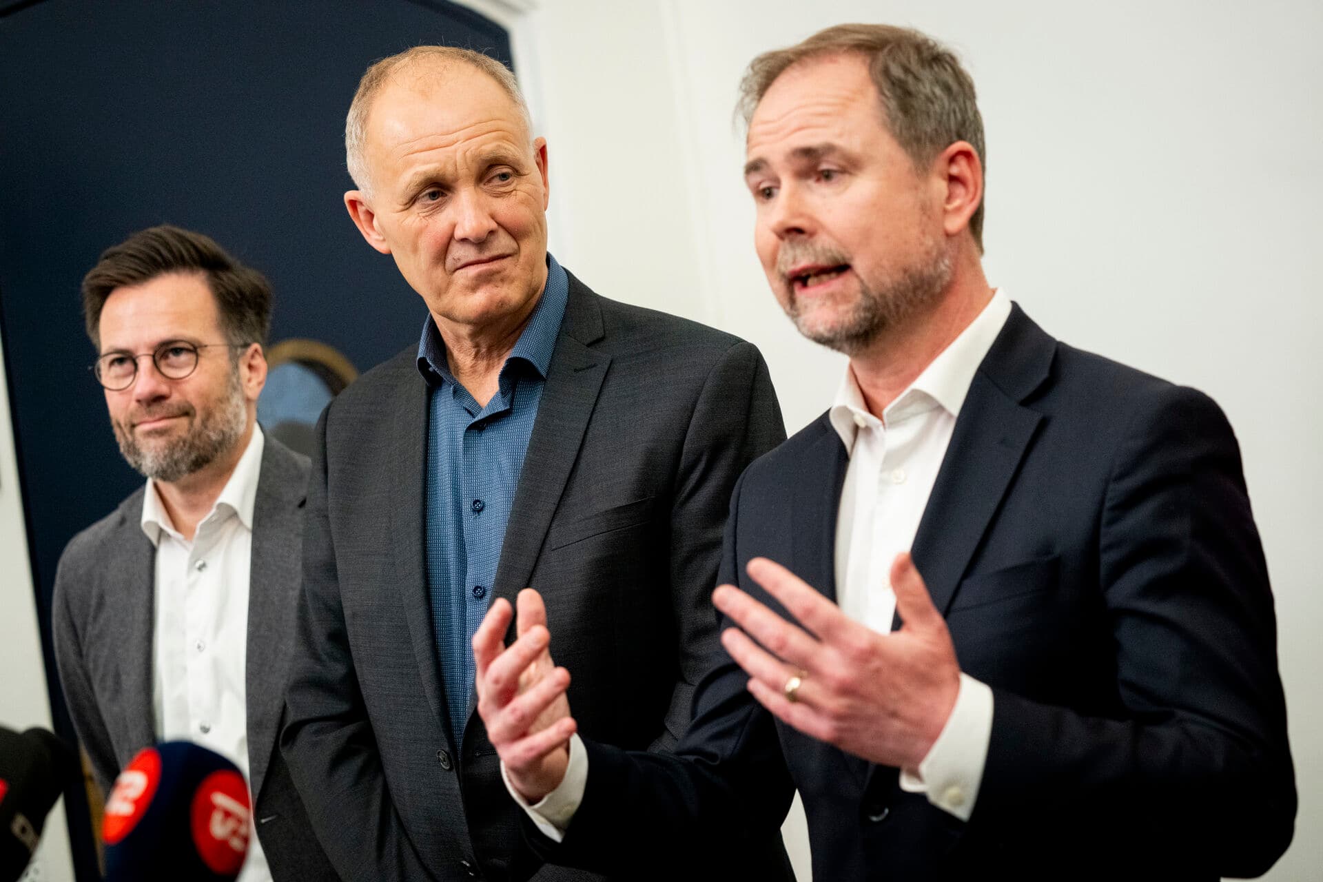 - Det er en aftale, som er bedre end den, vi indgik sidste år, og det var den bedste i 15 år, siger Martin Damm (V) ved præsentationen af årets økonomiaftale med regeringen.