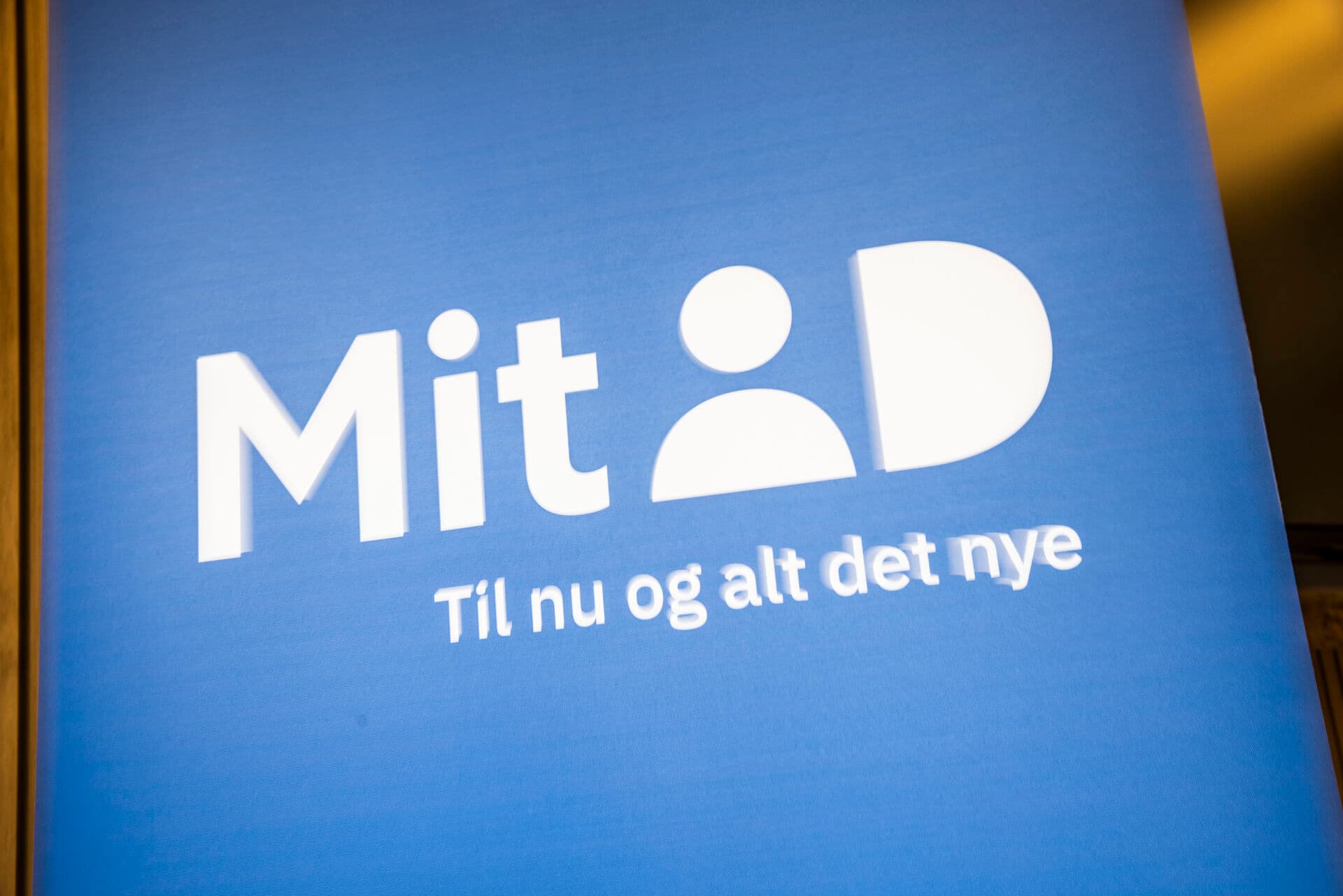 Det giver manglende selvværd, når man ikke kan finde ud af internet, bankoverførsler, MitID (som hånligt nok tidligere hed NemID; så kunne de, der ikke kunne finde ud af det, virkelig føle sig dumme), sundhedsplatform, osv., skriver Mikkel Wold.