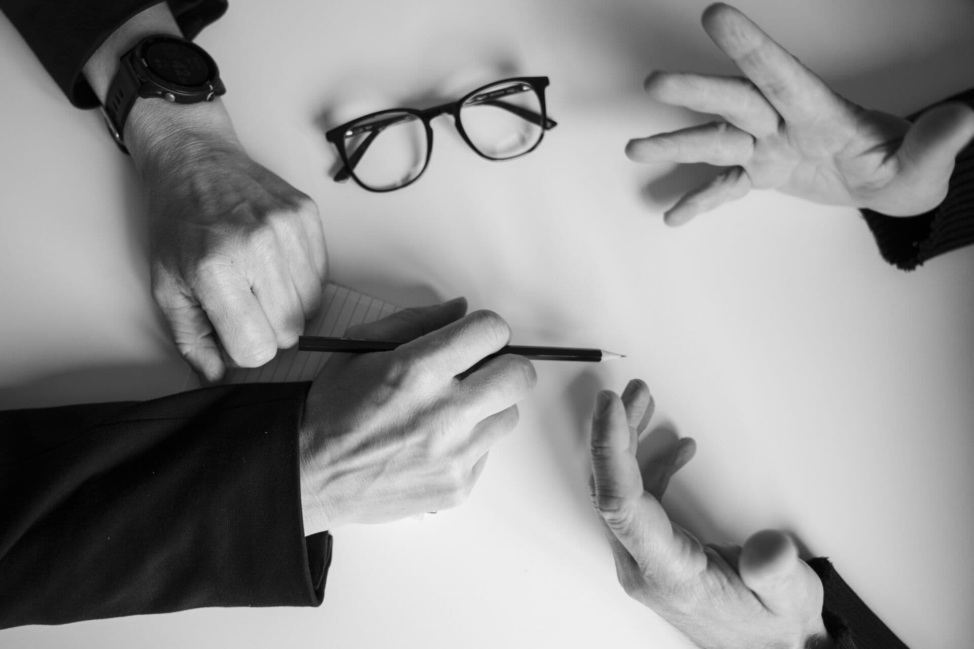 At formulere en vision er en unik chance for at sætte en retning for kommunen de kommende år. En god vision kan samle politikere, ledere og borgere om et tydeligt fremtidsbillede, der styrer de næste mange års prioriteringer.