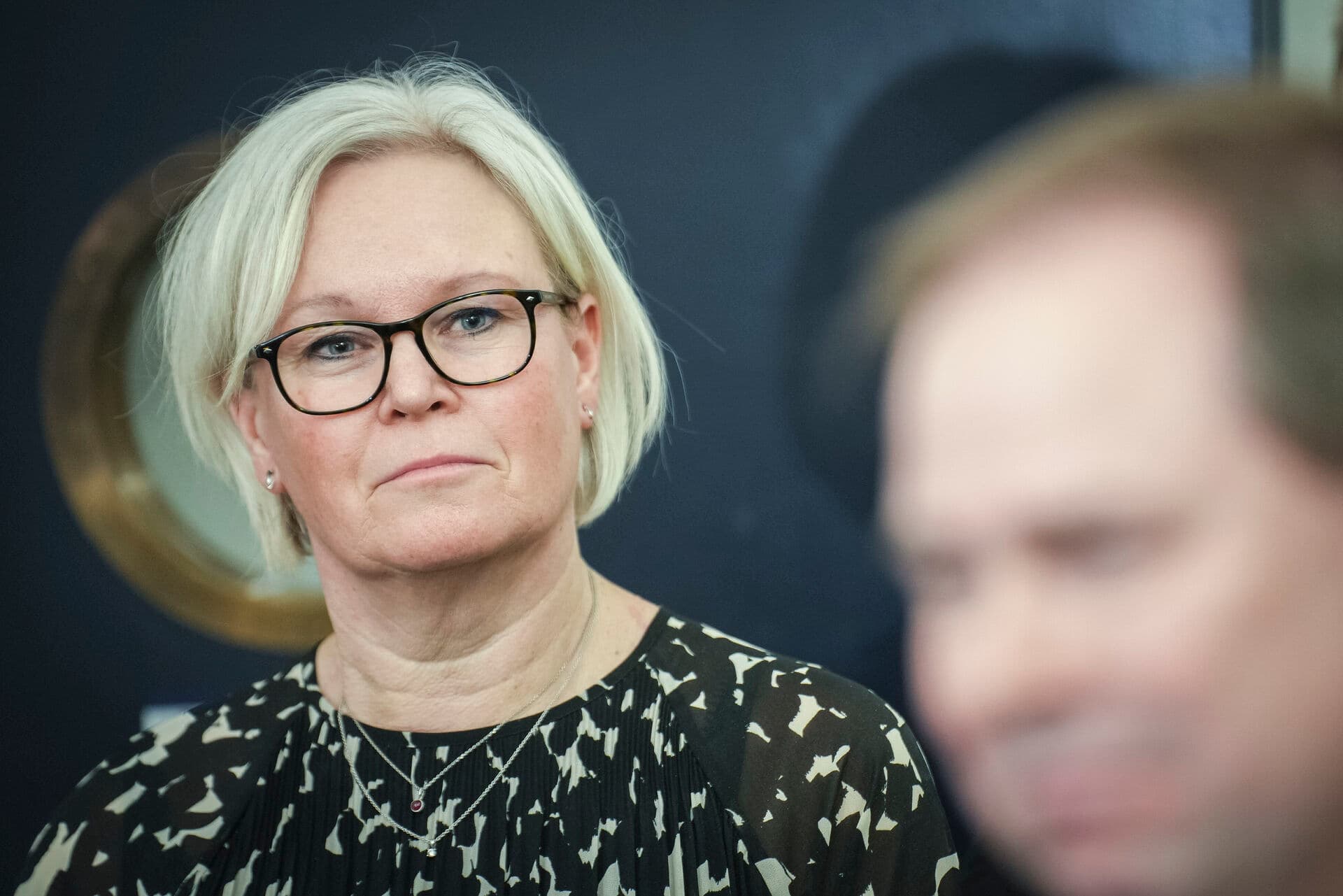 Lydia Callesen opfordrer alle kommuner til at gennemgå deres udbud og overveje om de reelt har sparet penge, om kvaliteten virkelig er, som man håbede, den ville blive, og om der gemmer sig skyggeopgaver rundt omkring.