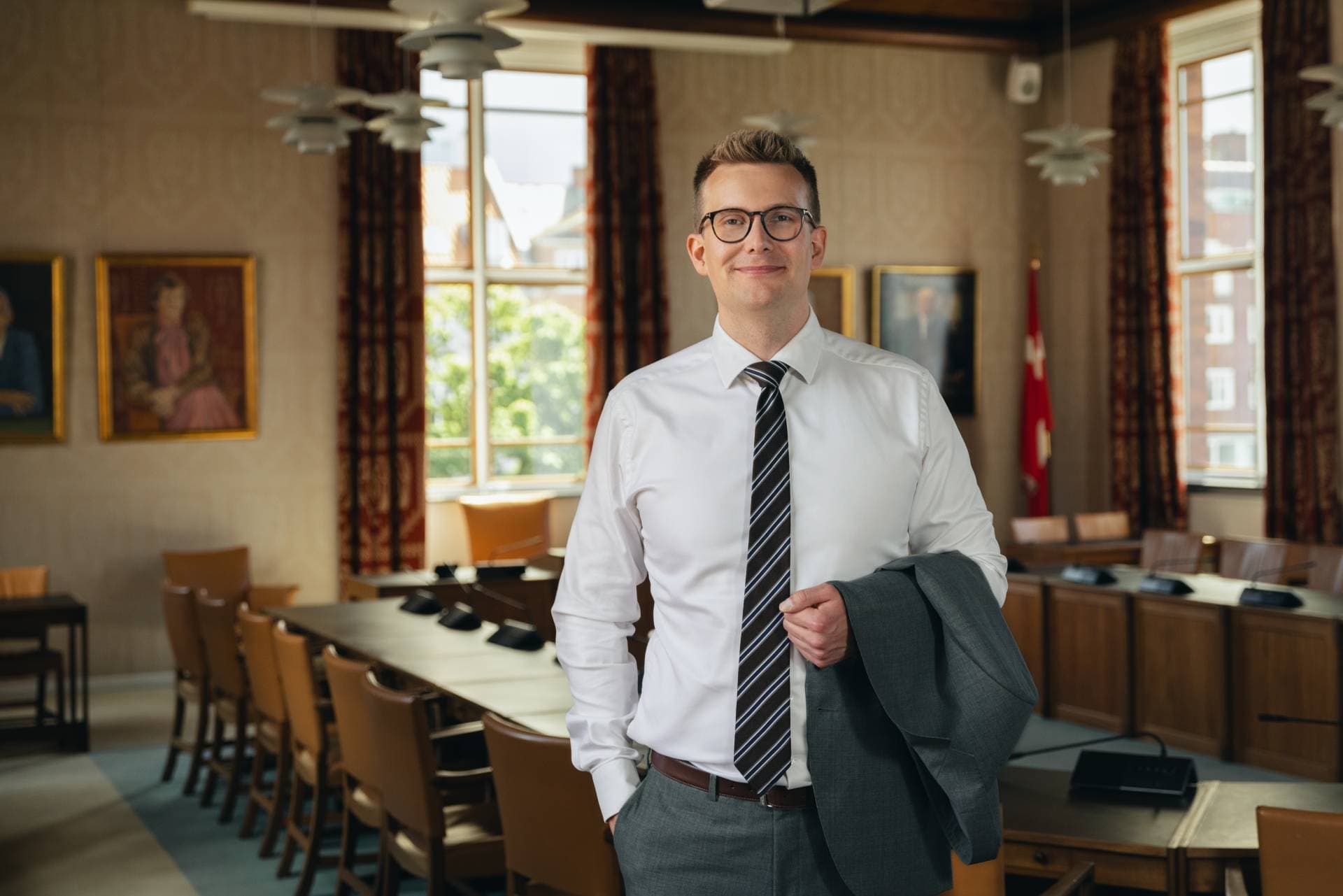 Landets yngste borgmester, Andreas Karlsen (K), fylder 30 år fredag.