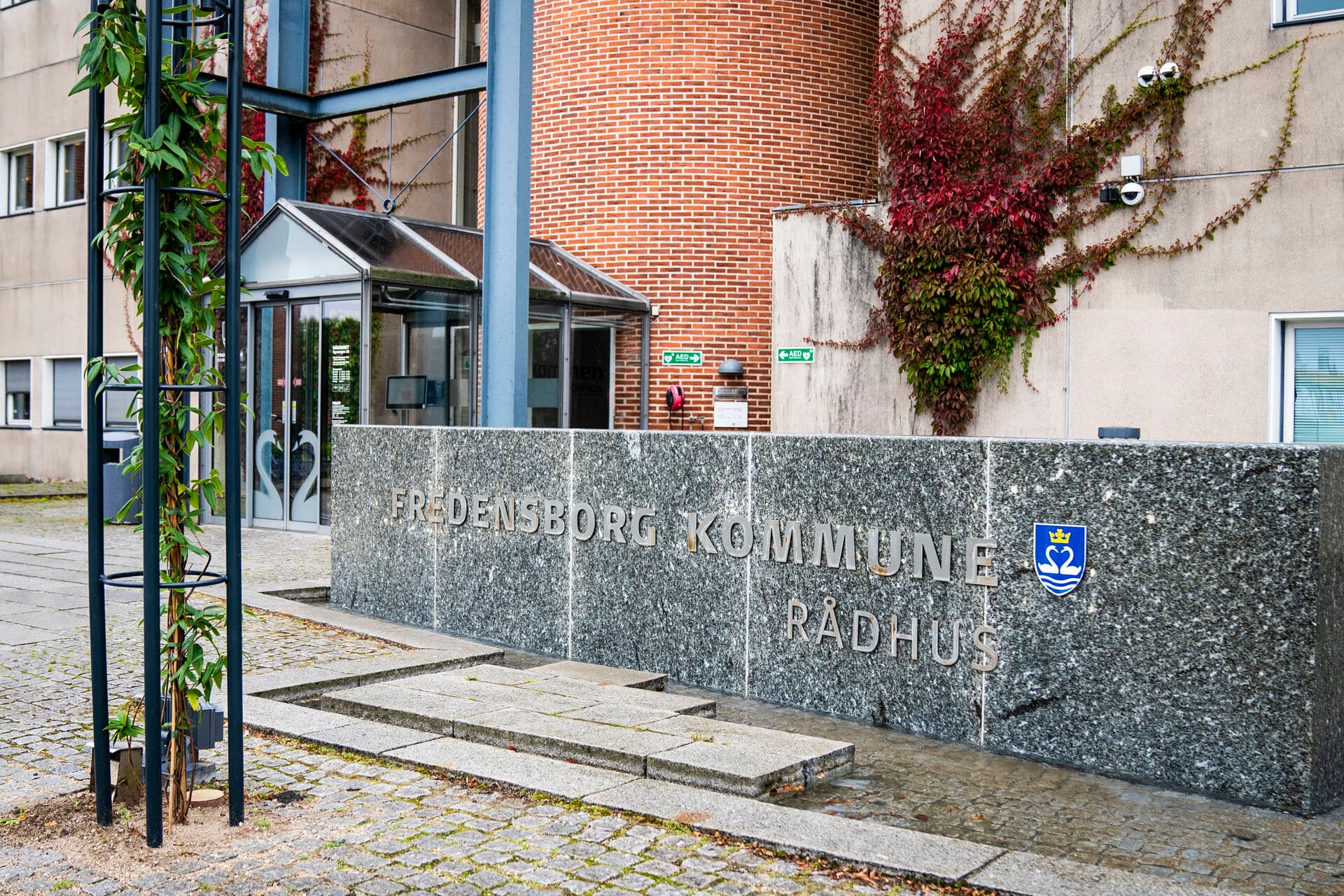 Fredensborg er blandt de absolut bedst præsterende kommuner i Danmark, når det gælder om hurtigt at få nye flygtninge tæt på arbejdsmarkedet, skriver Suzan Daoud.