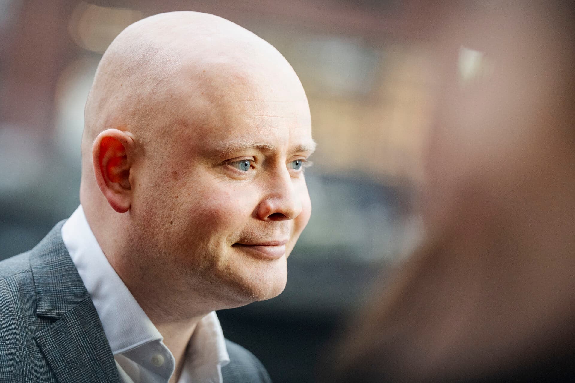 Kulturminister Jacob Engel-Schmidt (M)  har haft travlt i sin ministertid, hvor reformarbejdet har tager fart - men måske mangler der vigtige stemmer fra dele af kulturlivet, som ikke er blevet hørt, påpeger Jens Frimann.