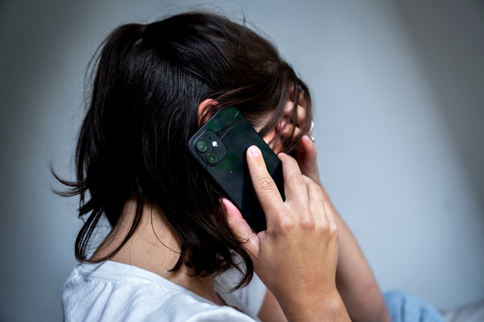 Nogle har levet med vold og trusler i årevis, inden sikkerhedskonsulenterne bliver inddraget i deres sag. - Vi har set eksempler på stærk kontrol af både voksne og børn, hvor de bliver frihedsberøvet og frataget alle rettigheder, siger sikkerhedskonsulent i Region Syddanmark Julie Dyre.
