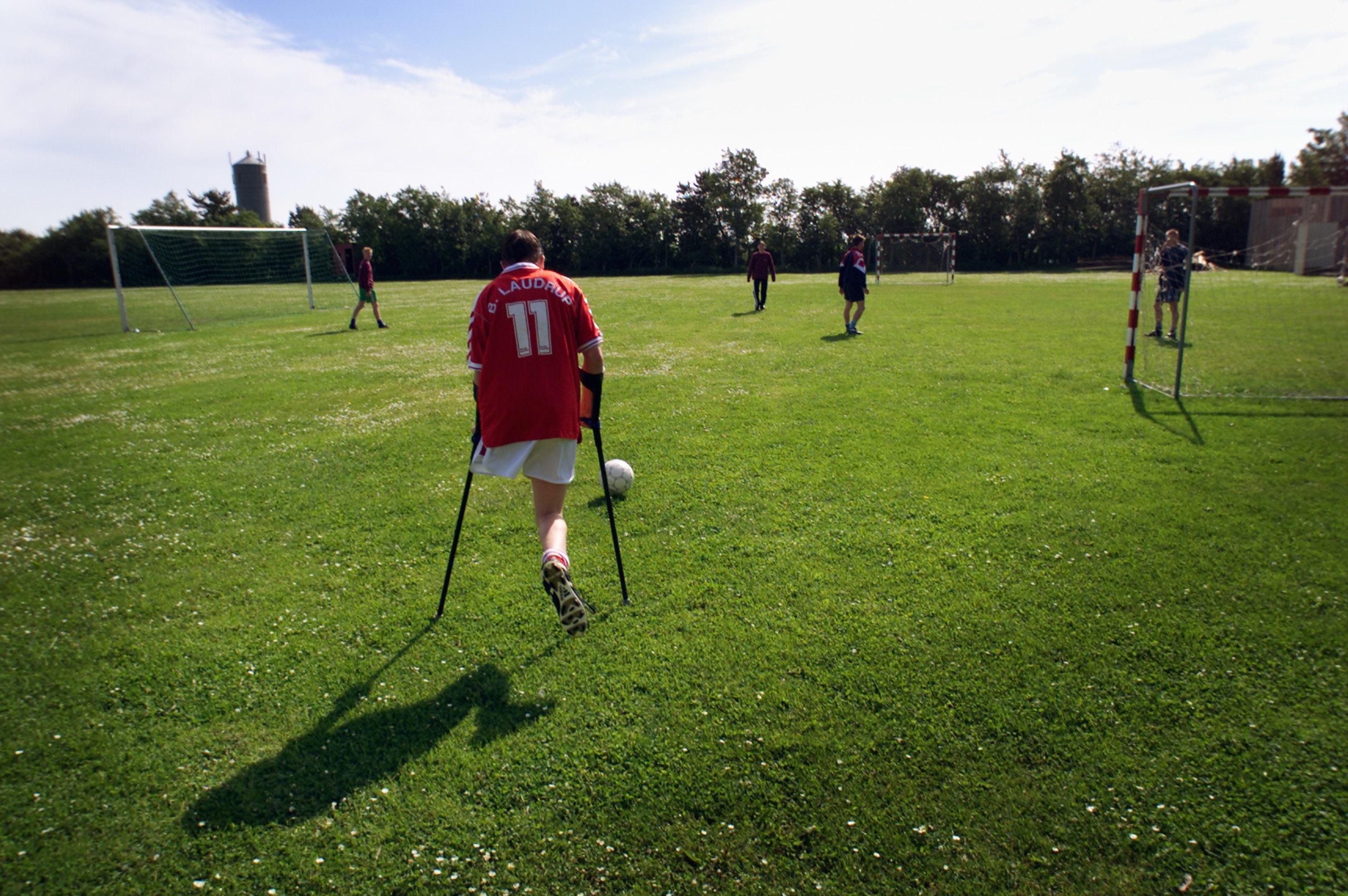 Der spilles fodbold på Onsild Idræts efterskole. Foto: Claus Bonnerup/Polfoto