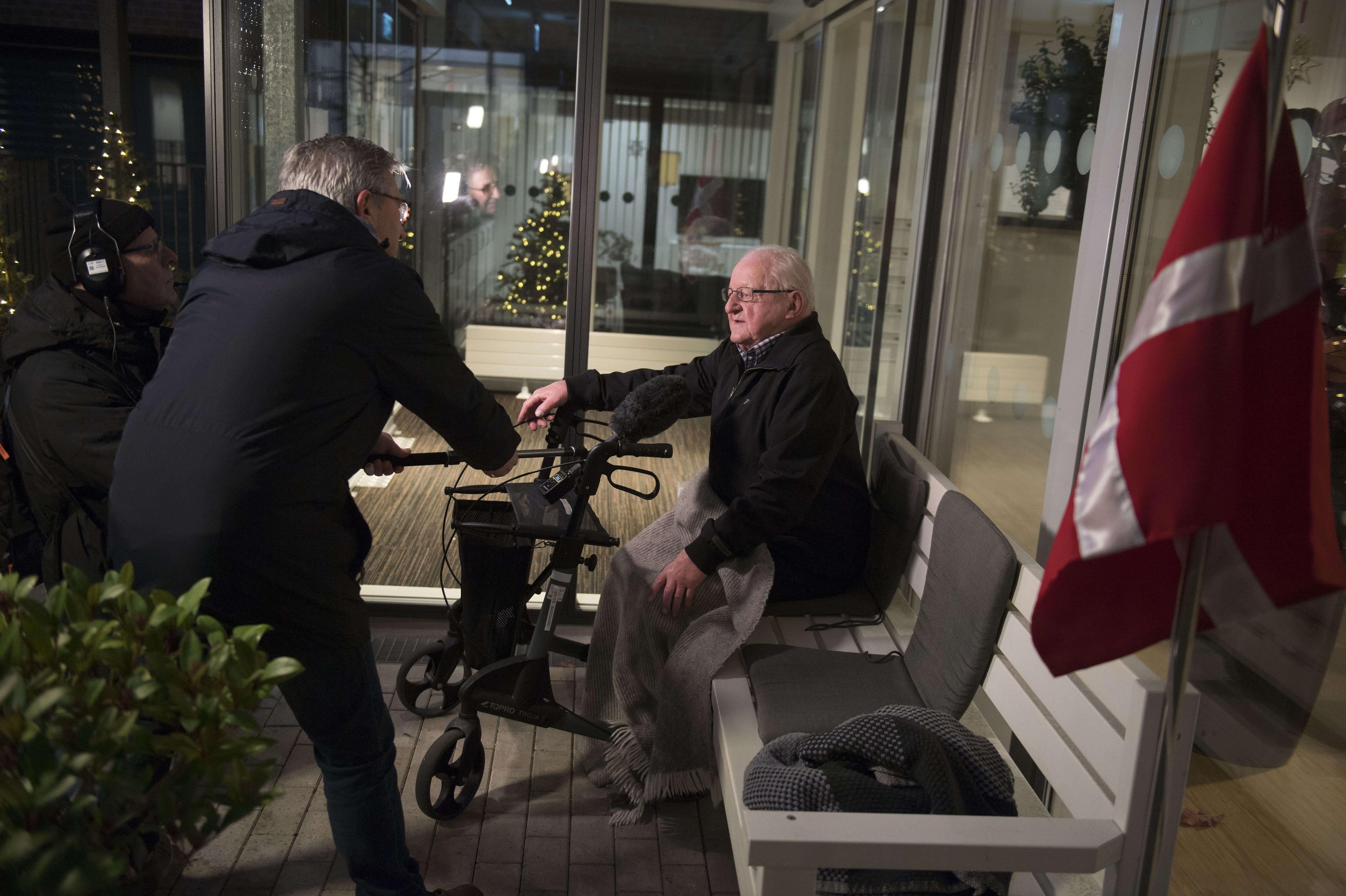 92-årige Chresten Balsgaard blev i julen den første coronavaccinerede i Nordjylland, da han blev stukket på sit plejehjem Birkebo. Inden udgangen af januar har alle plejehjemsbeboere fået coronavaccinen.