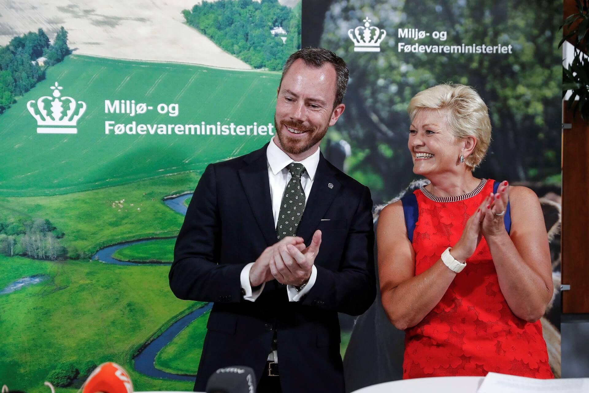Er der to der står sammen. Venstre viser flaget i Kolding ved at lægge sit sommergruppemøde i byen, som Eva Kjer Hansen gerne vil være borgmester i.