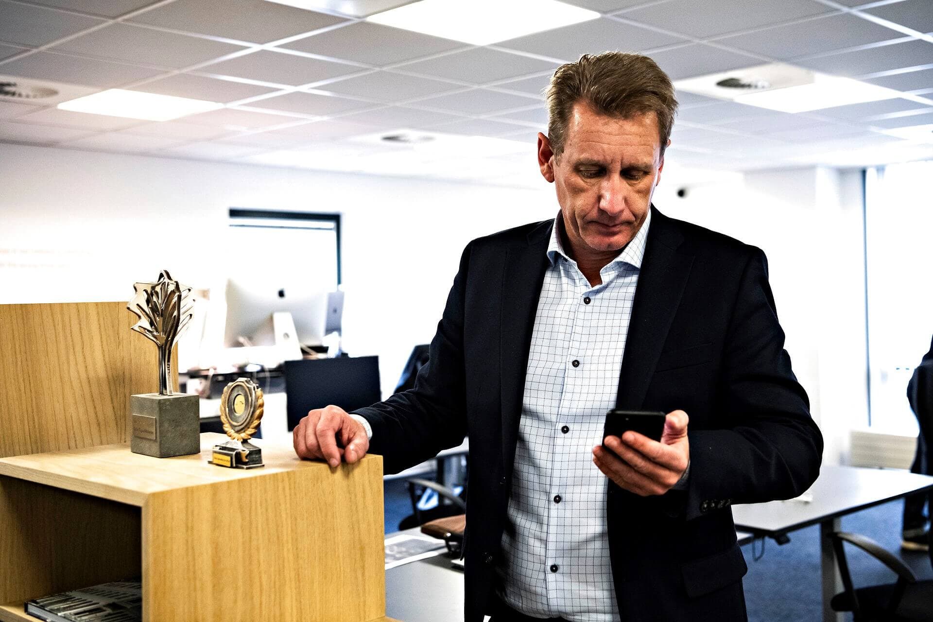 Venstremanden Johnny Killerup forsøgte sig med en amerikansk-inspireret valgkamp. Forleden fik han en nedslående besked fra partiet: Du er ekskluderet.