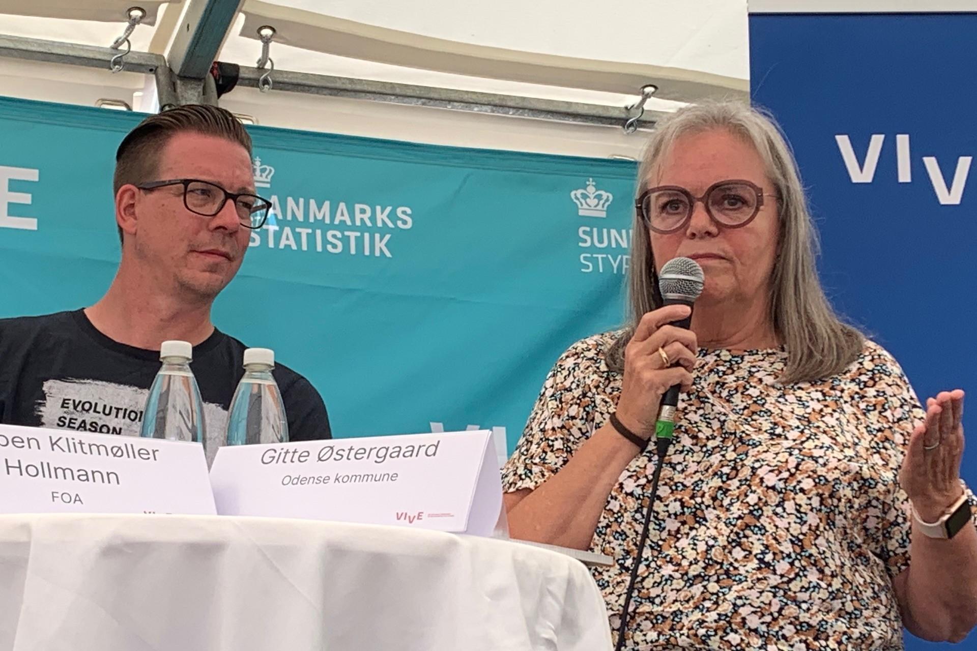 Ældredirektør Gitte Østergaard oplever, at mange arbejder på deltid for at få tid til at arbejde som vikarer ved siden af. Det bekræftede bl.a. Torben Klitmøller Hollmann fra FOA.