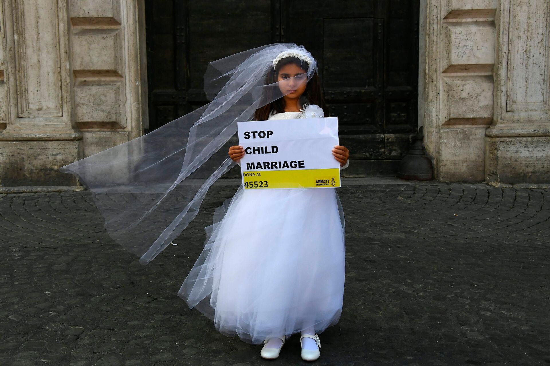 Foto fra en italiensk Amnesty-happening mod børneægteskaber.