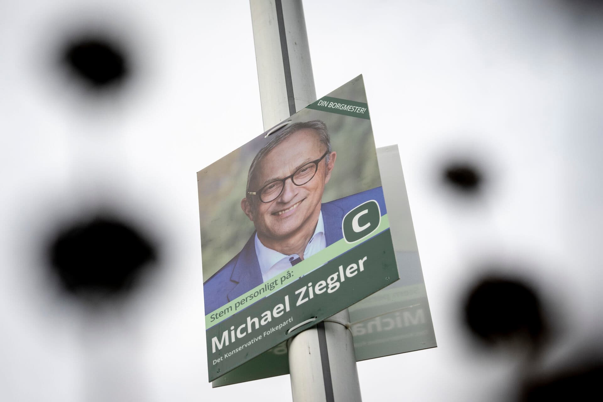 Fortællingen om de lokale Konservative borgmestre primært blevet en lokal fortælling. Det kan godt glæde mig, som tidligere kommunalpolitiker for en lokalliste, som har undgået de nationale udsving og altid kun har haft os selv at klandre for gode og dårlige resultater, skriver Maria Steno.